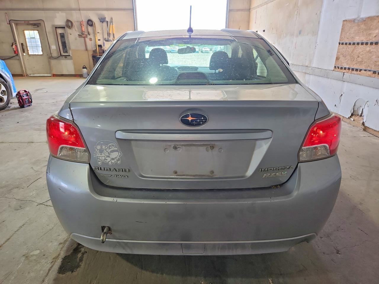 2012 Subaru Impreza Premium Серебряный vin: JF1GJAC65CH027398