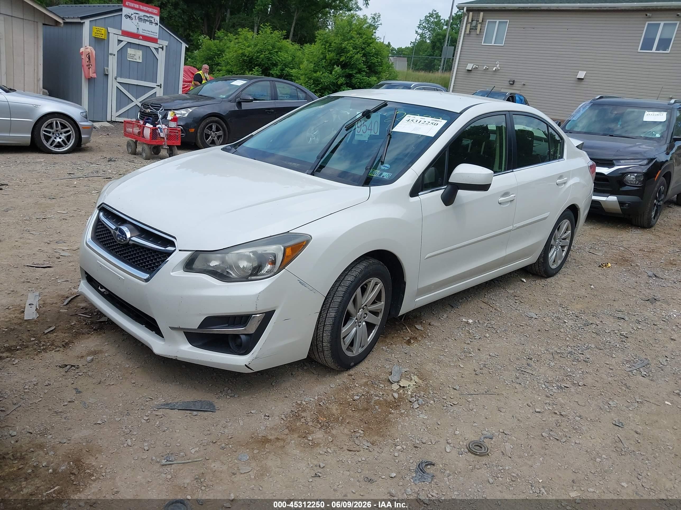 2015 Subaru Impreza 2.0i Premium White vin: JF1GJAC65FH002733
