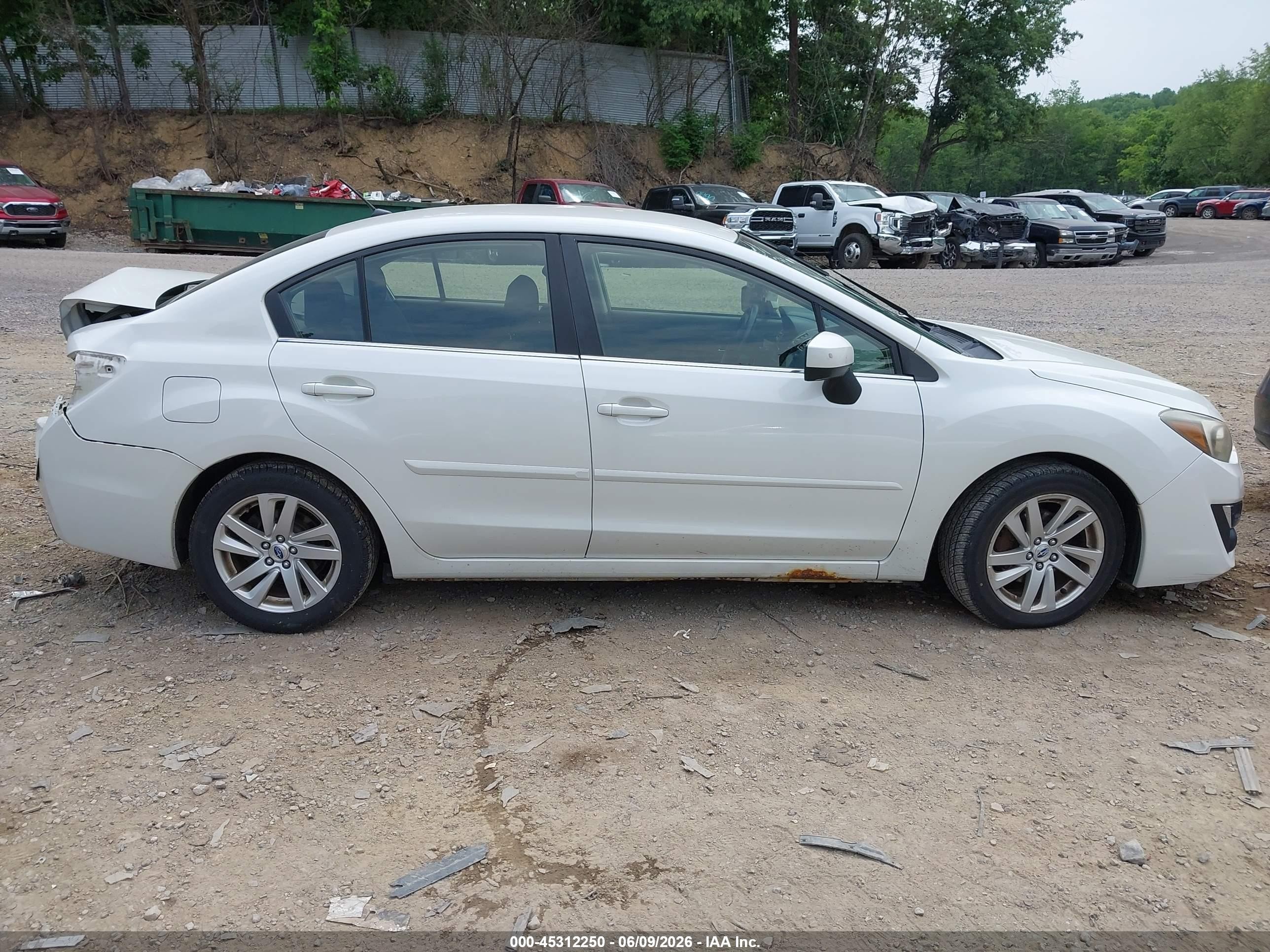2015 Subaru Impreza 2.0i Premium White vin: JF1GJAC65FH002733