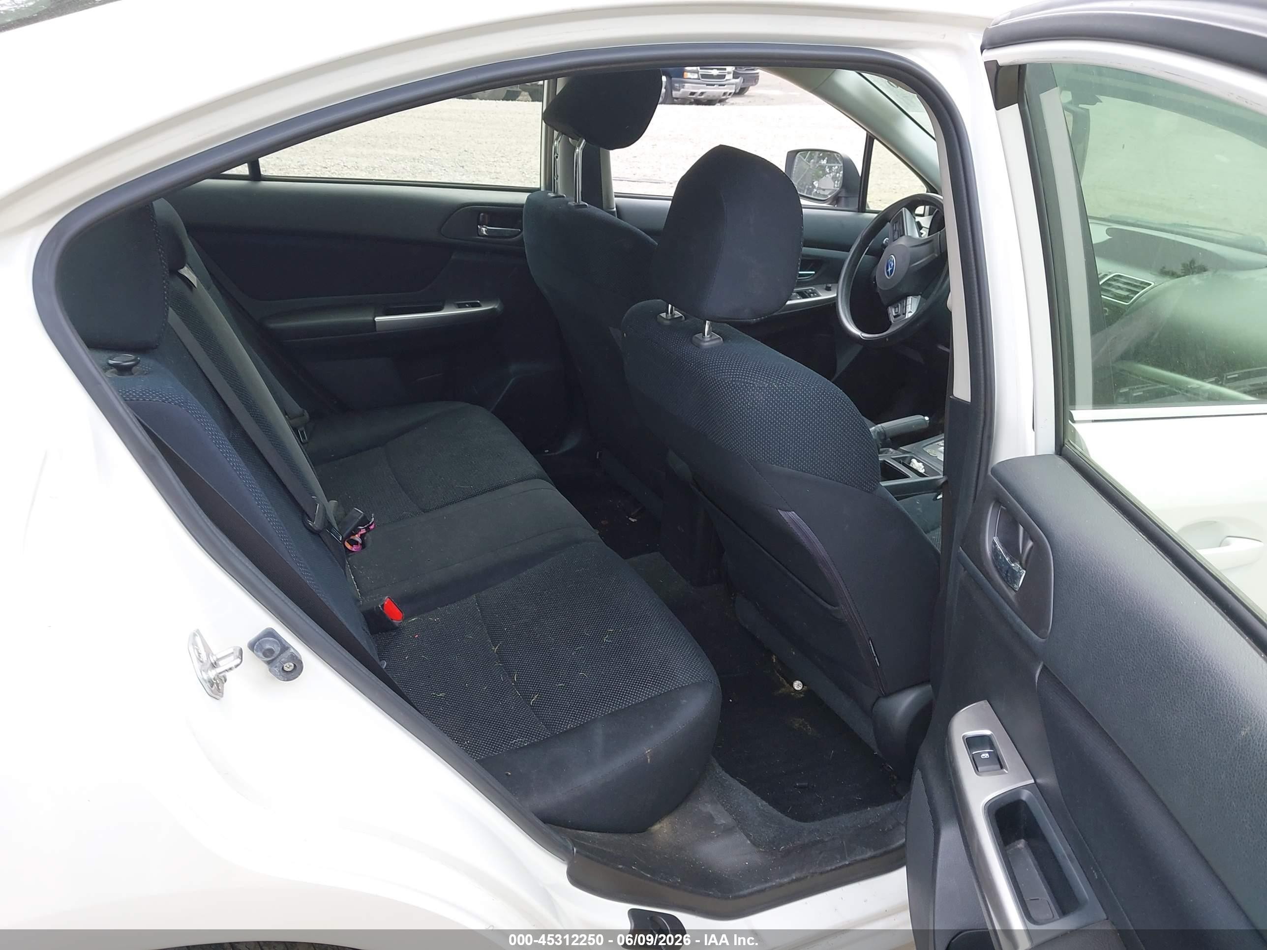 2015 Subaru Impreza 2.0i Premium White vin: JF1GJAC65FH002733