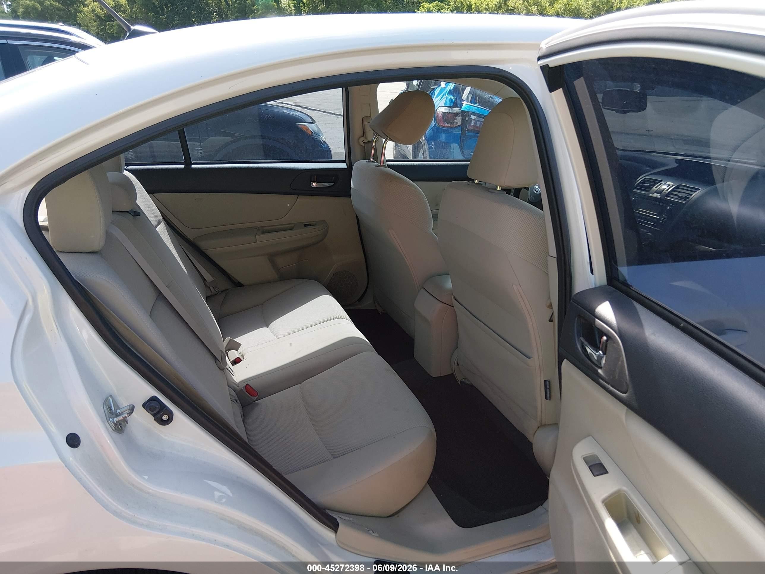 2012 Subaru Impreza 2.0i Premium White vin: JF1GJAC66CH009072