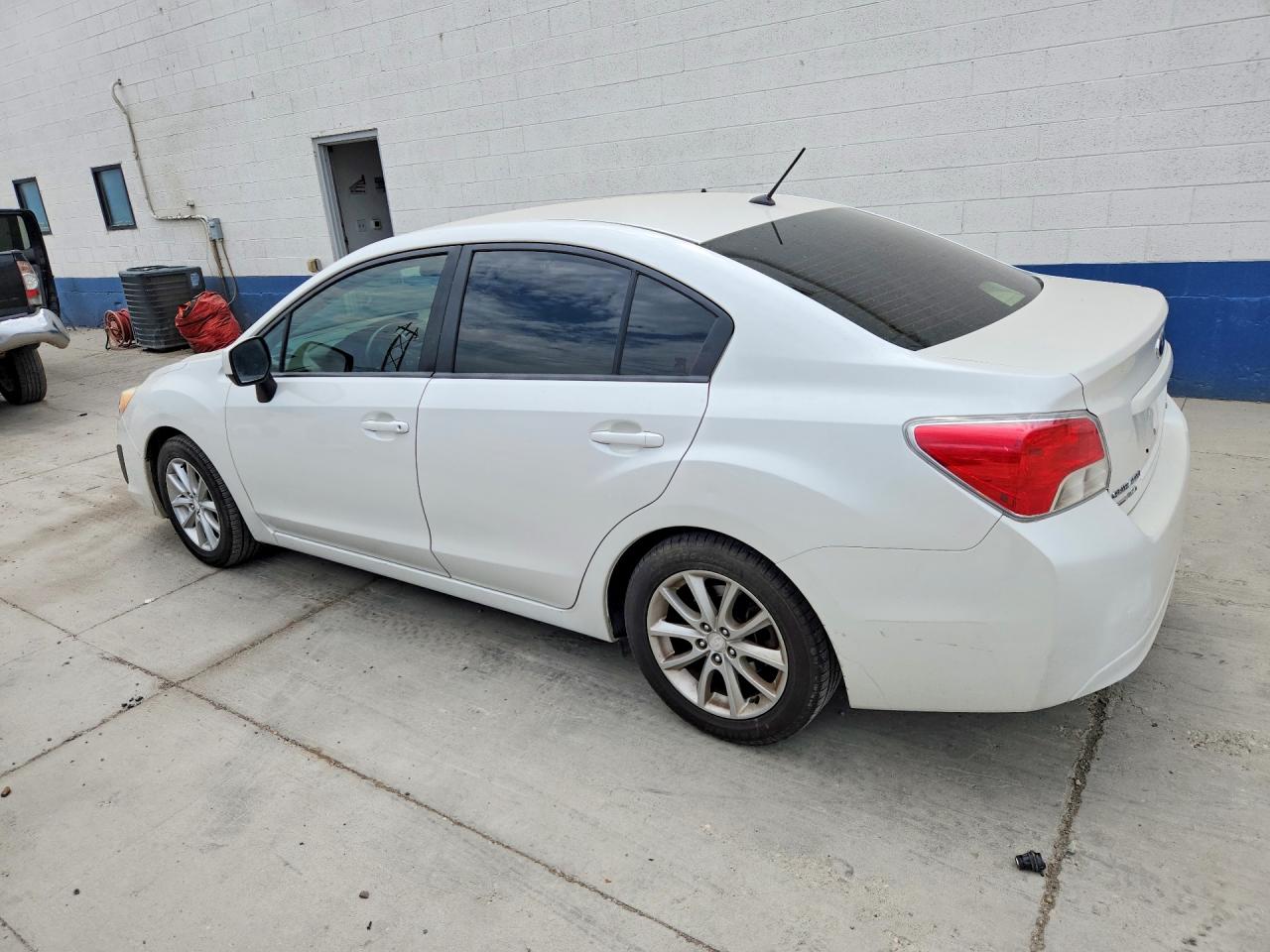 2014 Subaru Impreza Premium White vin: JF1GJAC66EH009723