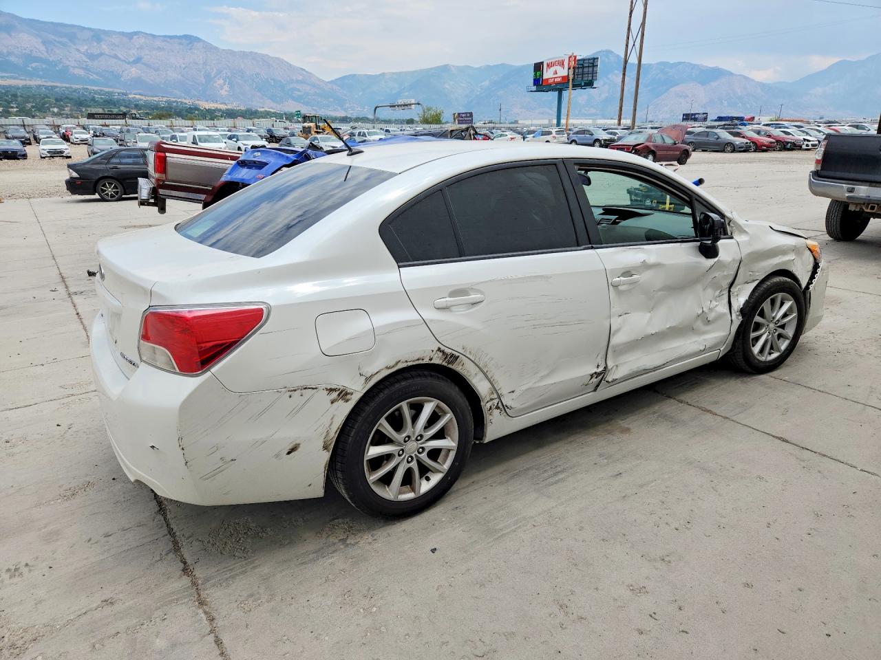 2014 Subaru Impreza Premium White vin: JF1GJAC66EH009723