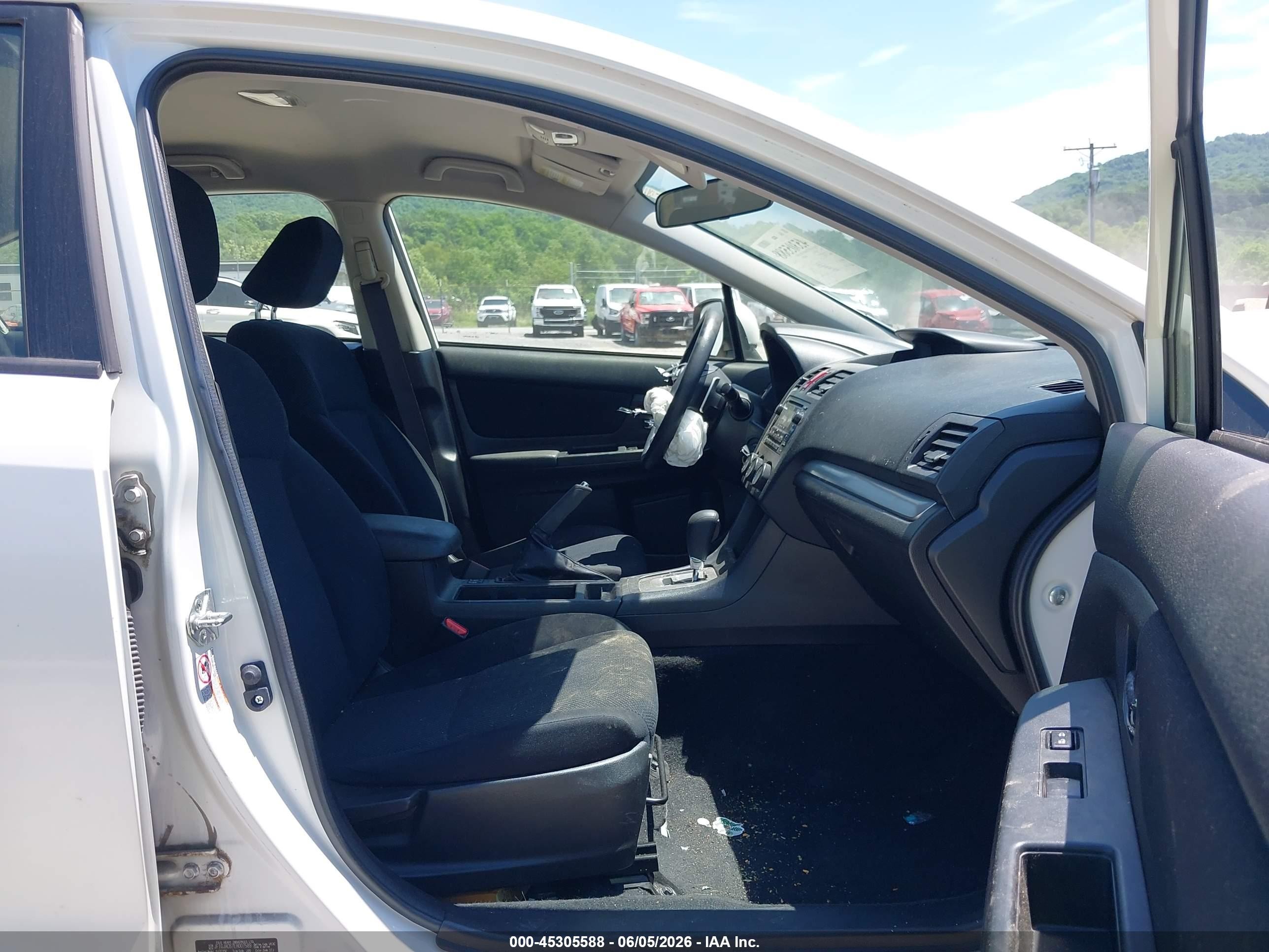 2014 Subaru Impreza 2.0i Premium White vin: JF1GJAC67EH007589