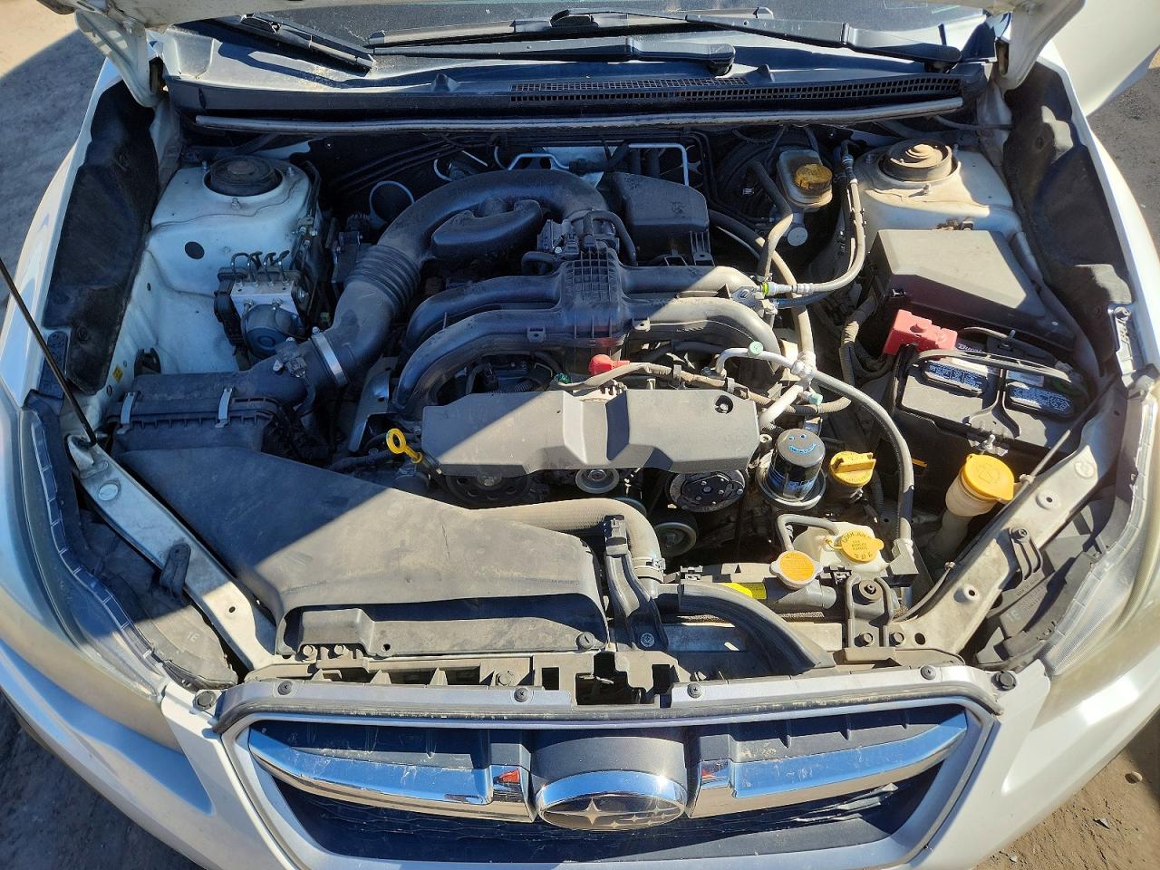 2013 Subaru Impreza Premium White vin: JF1GJAC68DH036131