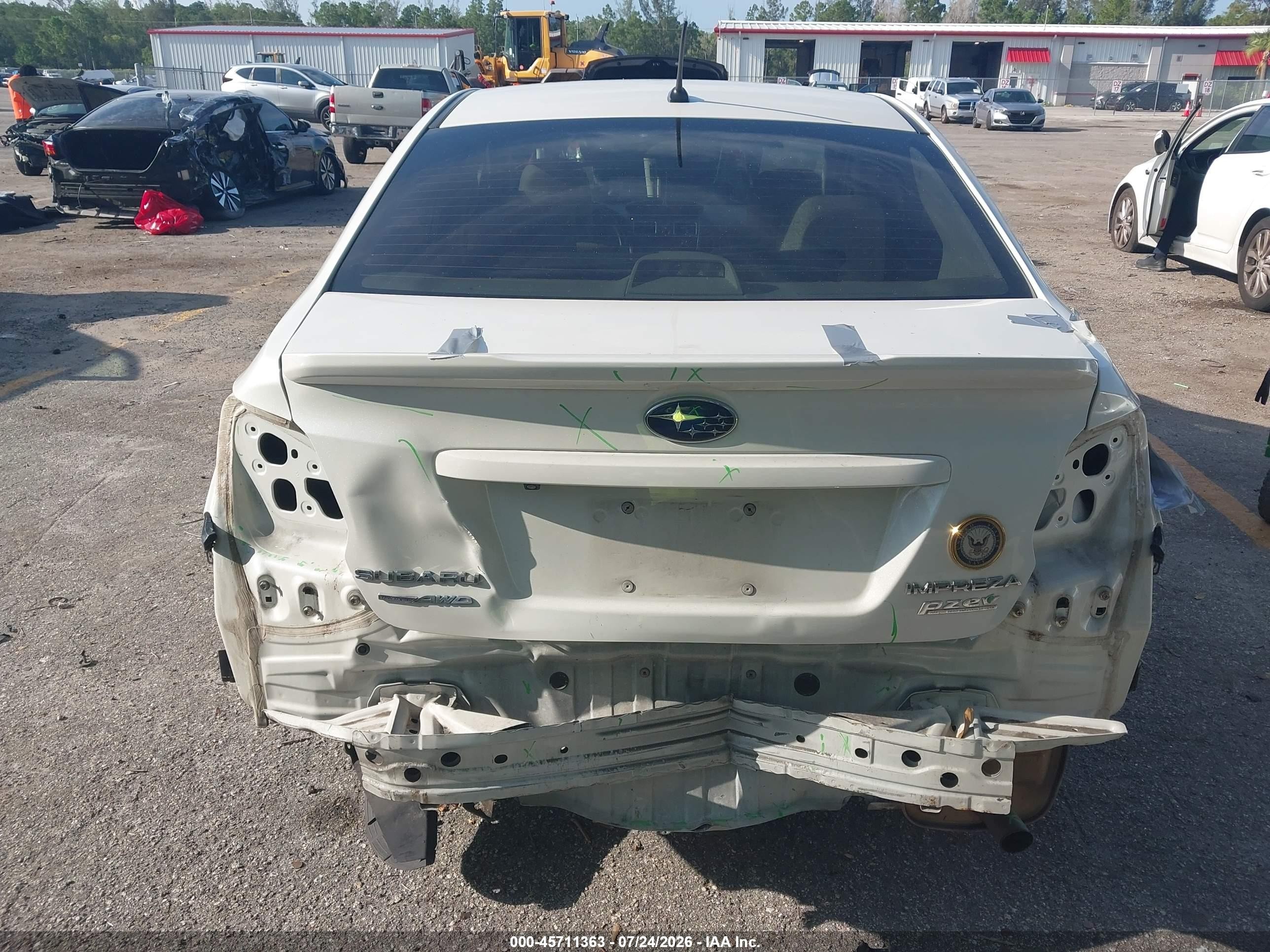 2015 Subaru Impreza 2.0i Premium White vin: JF1GJAC68FH021566