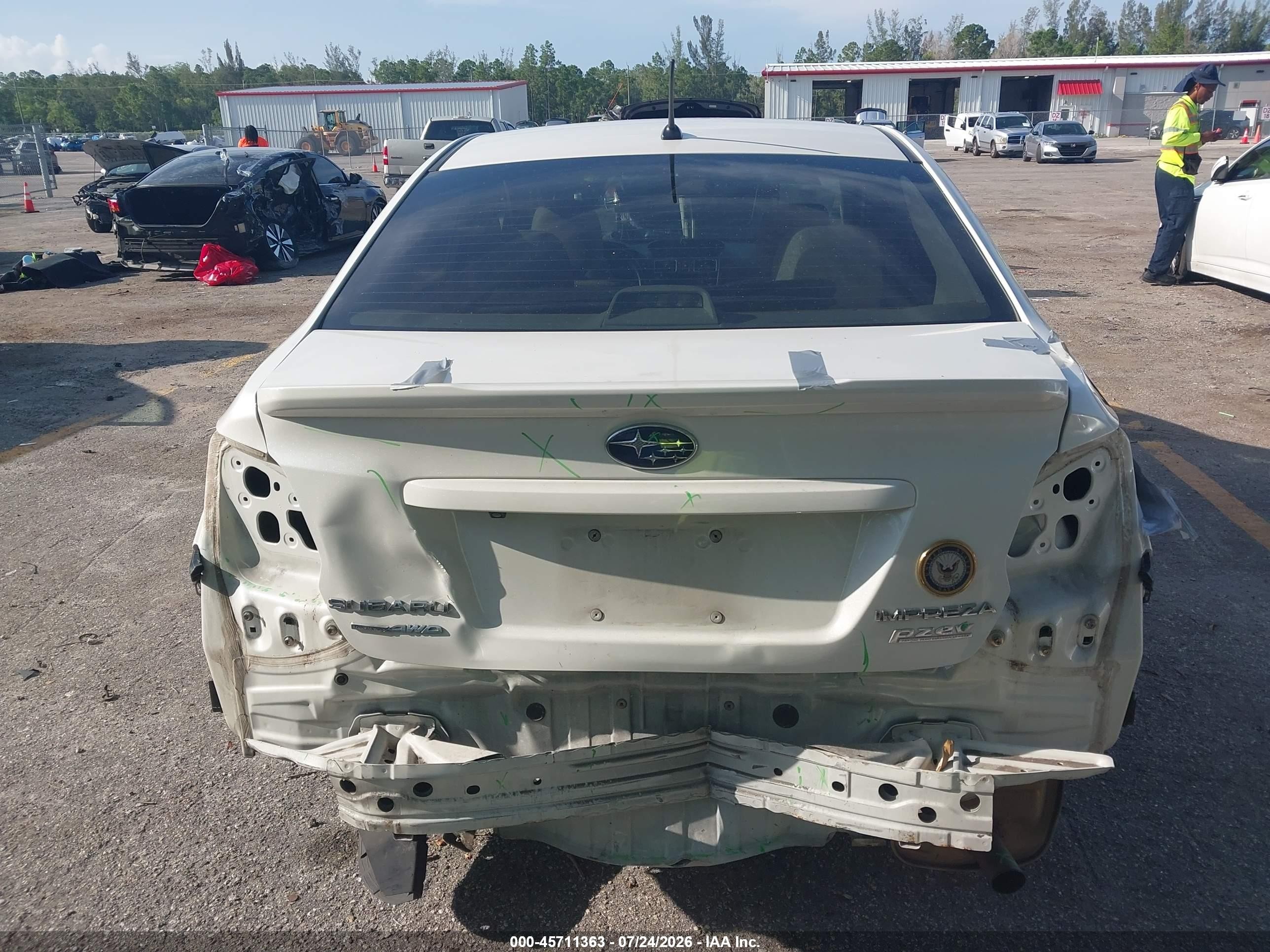 2015 Subaru Impreza 2.0i Premium White vin: JF1GJAC68FH021566