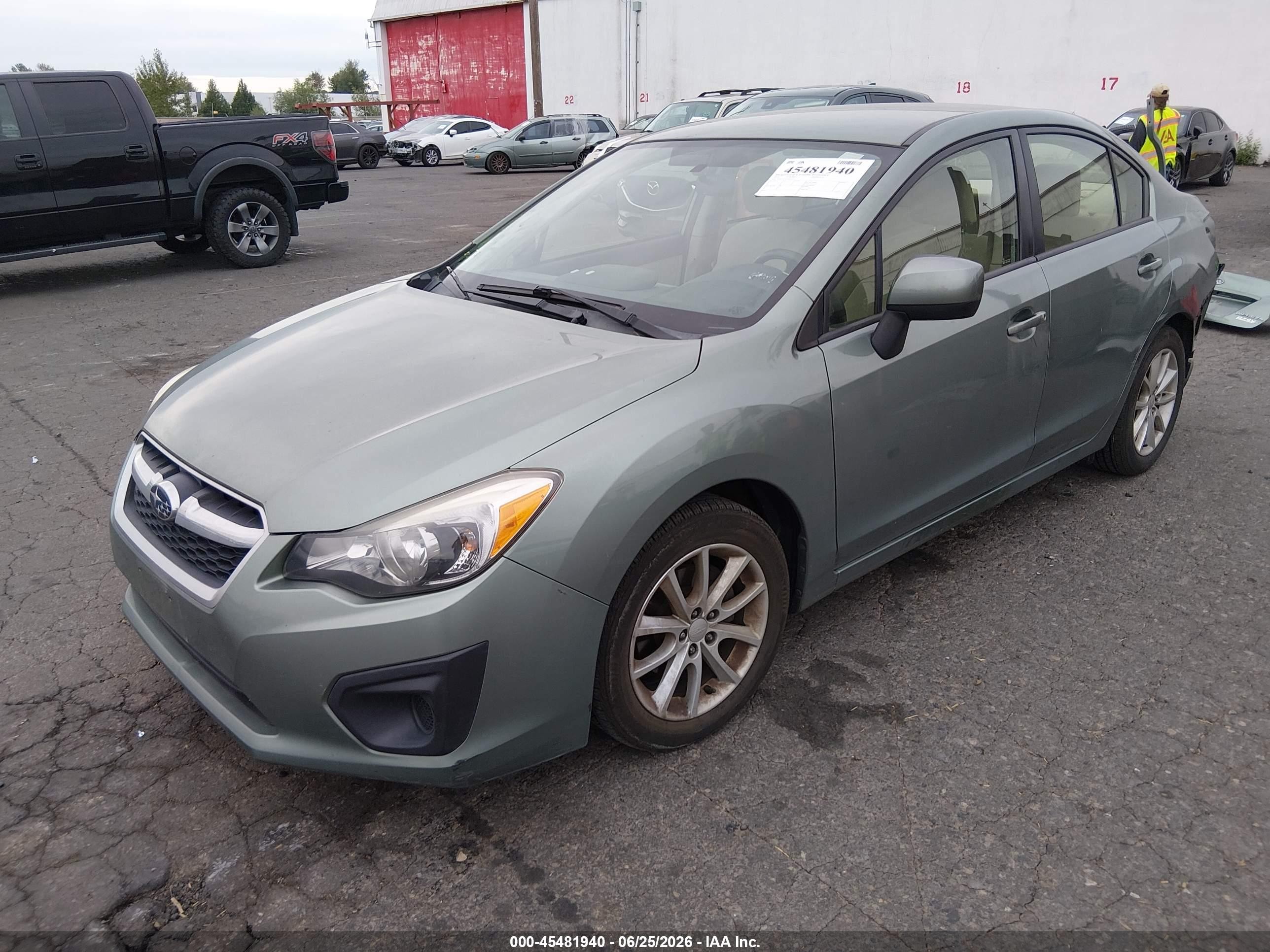 2014 Subaru Impreza 2.0i Premium Green vin: JF1GJAC6XEH025276