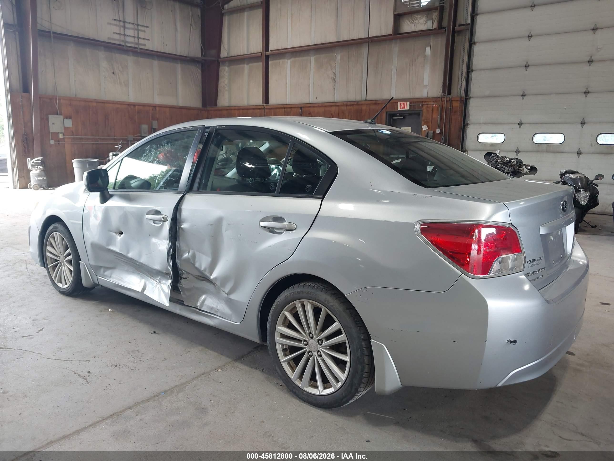 2012 Subaru Impreza 2.0i Premium Серебряный vin: JF1GJAD62CH005230