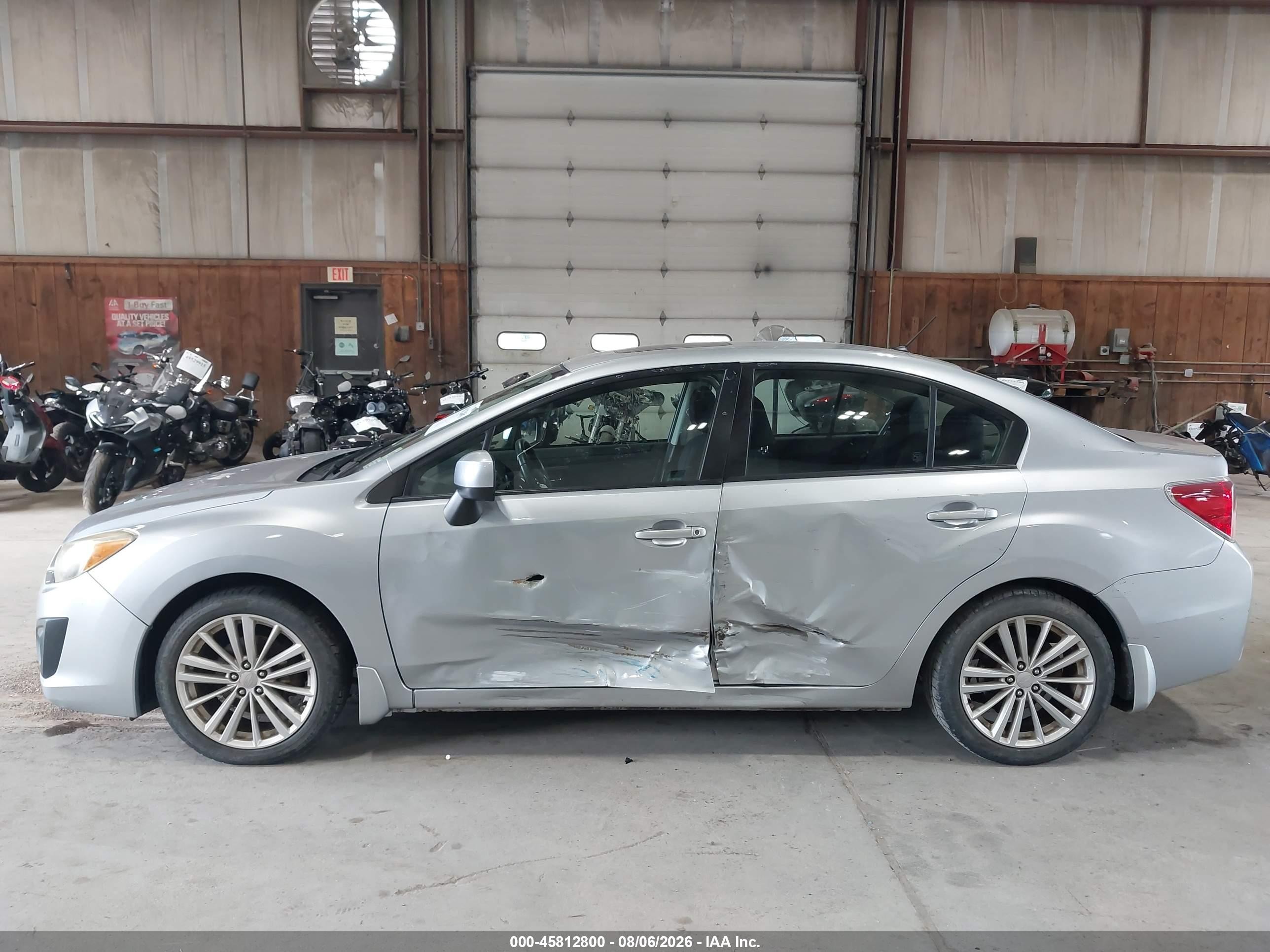 2012 Subaru Impreza 2.0i Premium Серебряный vin: JF1GJAD62CH005230