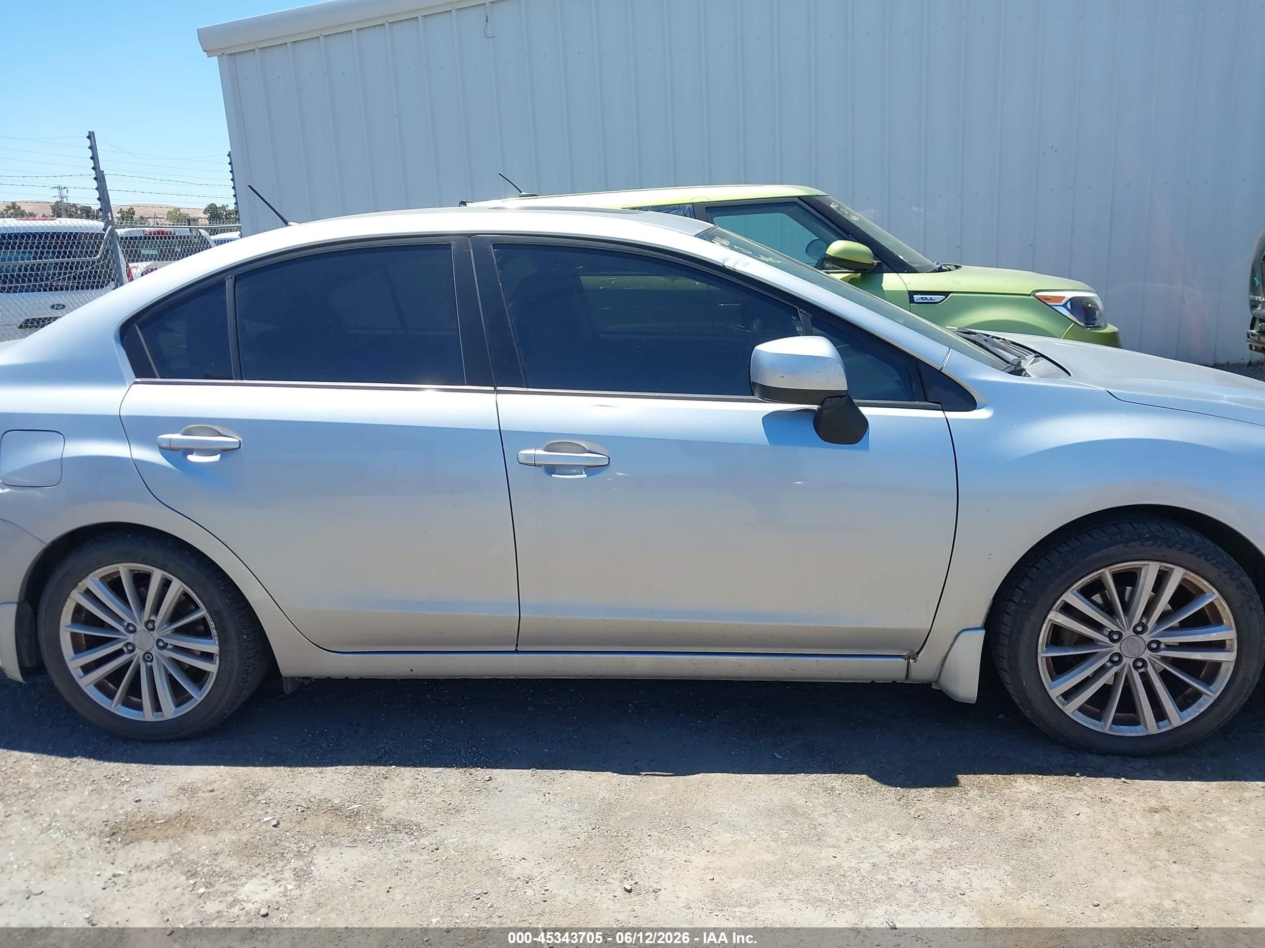2012 Subaru Impreza 2.0i Premium Gray vin: JF1GJAD62CH008385