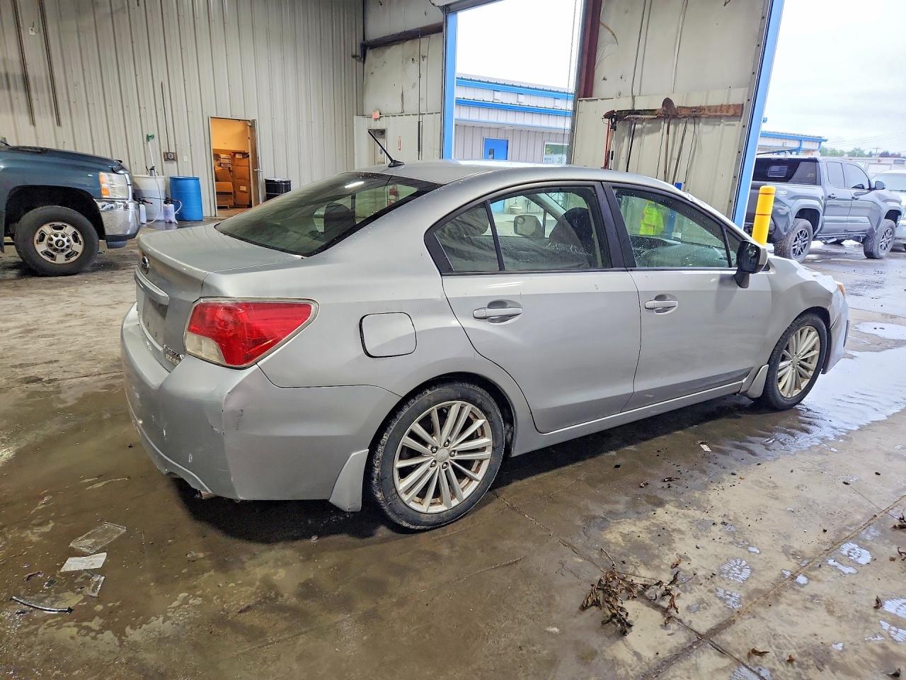 2013 Subaru Impreza Premium Silver vin: JF1GJAD62DH011997