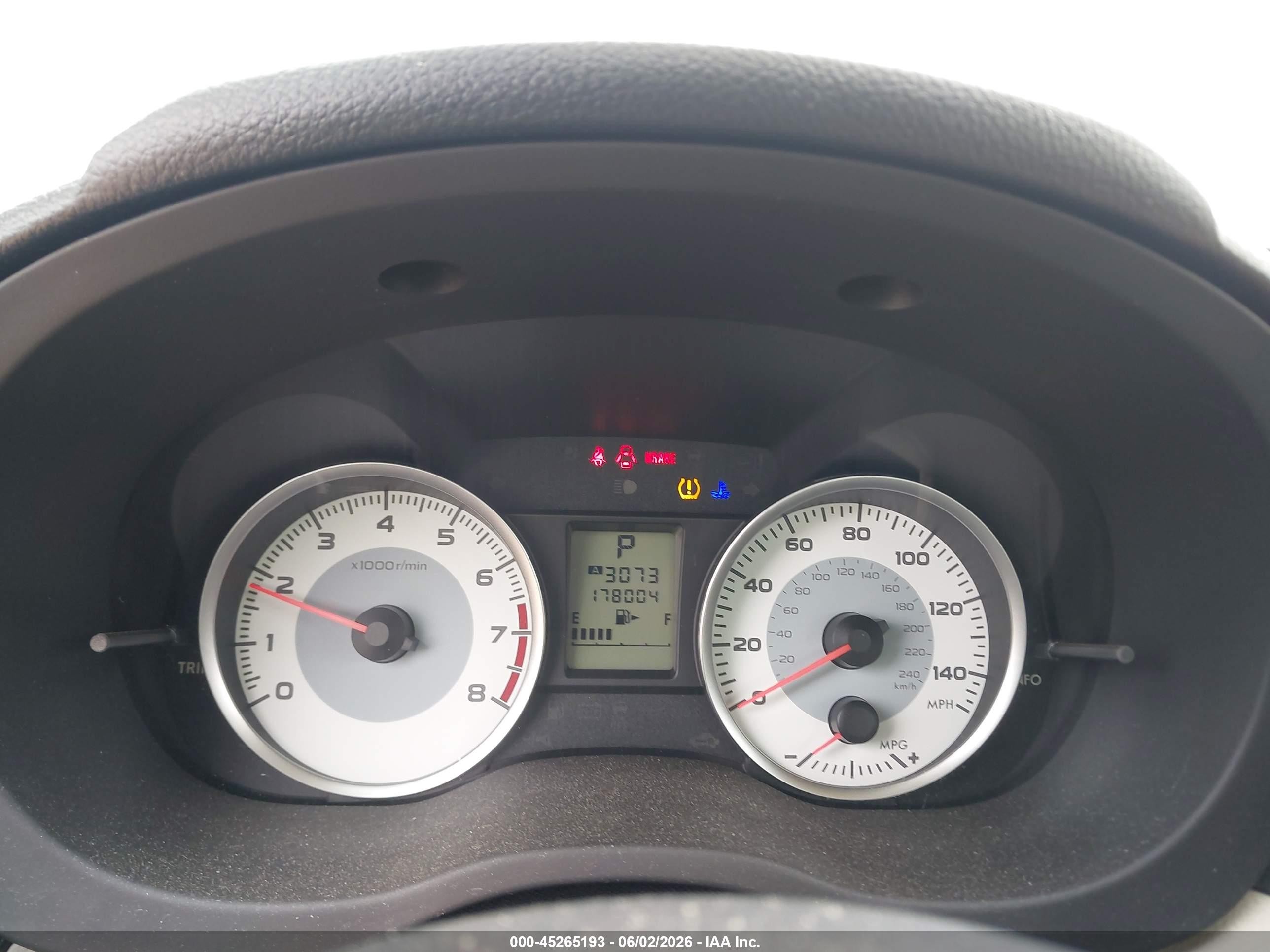 2012 Subaru Impreza 2.0i Premium White vin: JF1GJAD66CH019373