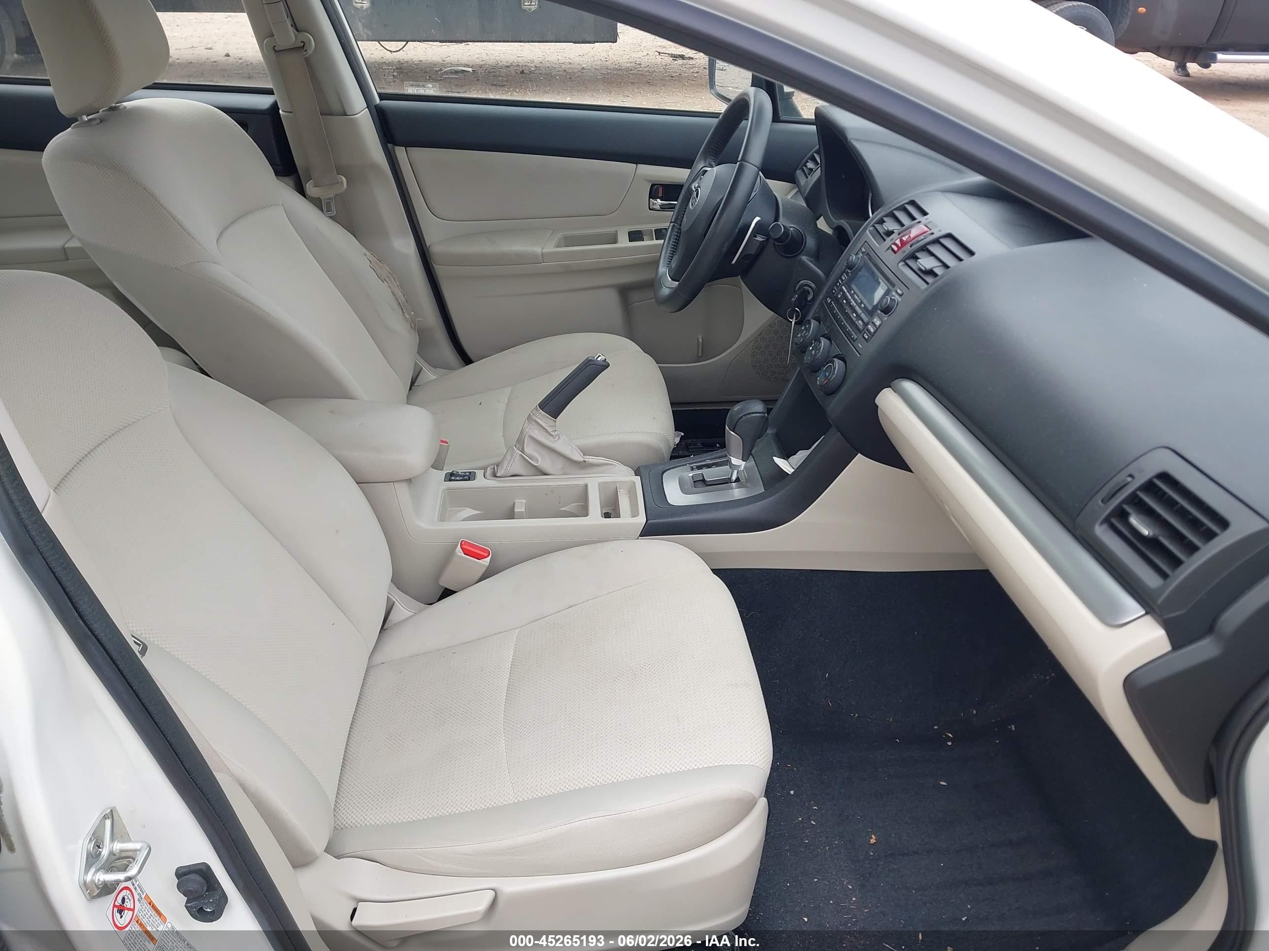 2012 Subaru Impreza 2.0i Premium White vin: JF1GJAD66CH019373