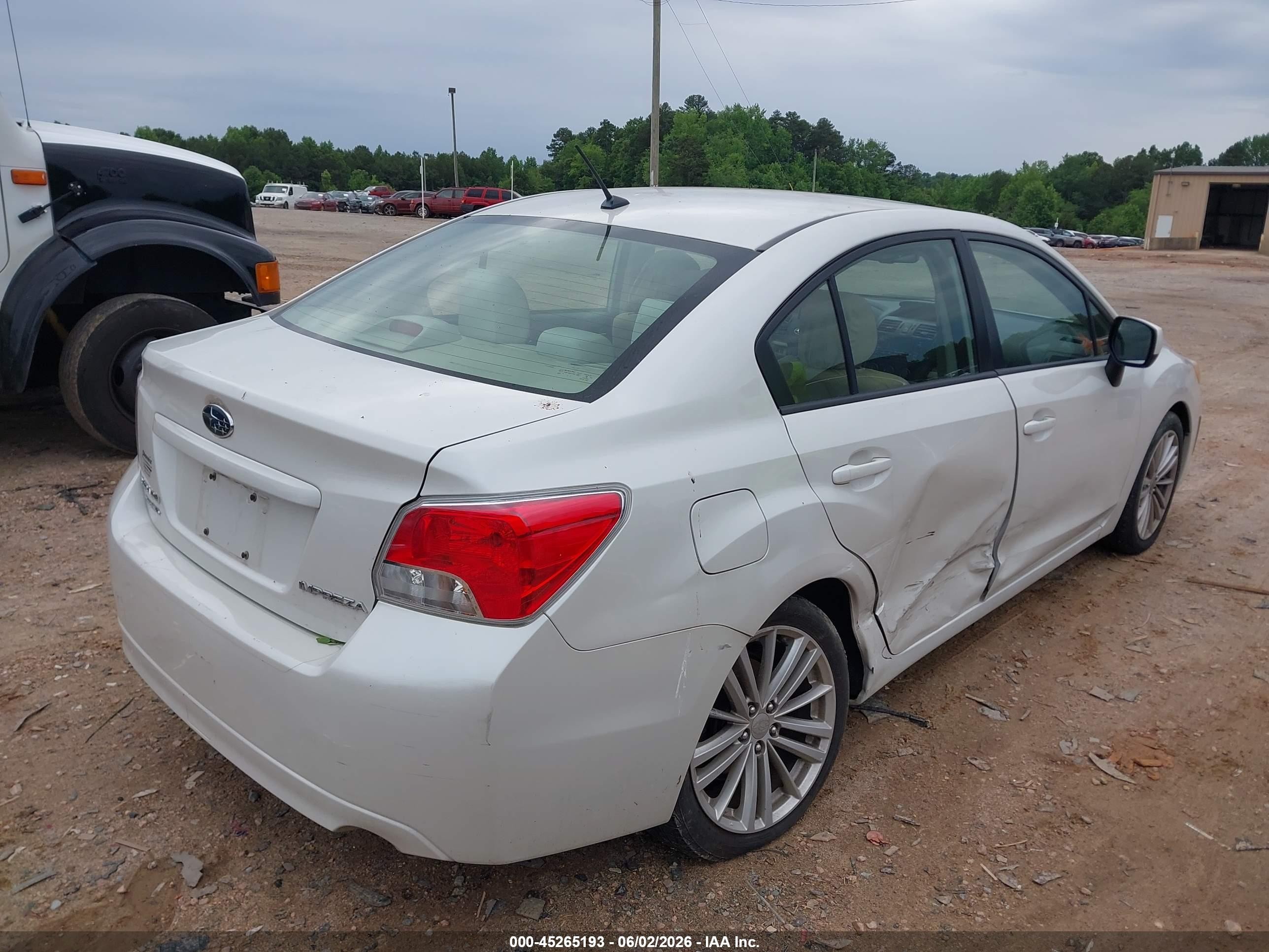 2012 Subaru Impreza 2.0i Premium White vin: JF1GJAD66CH019373