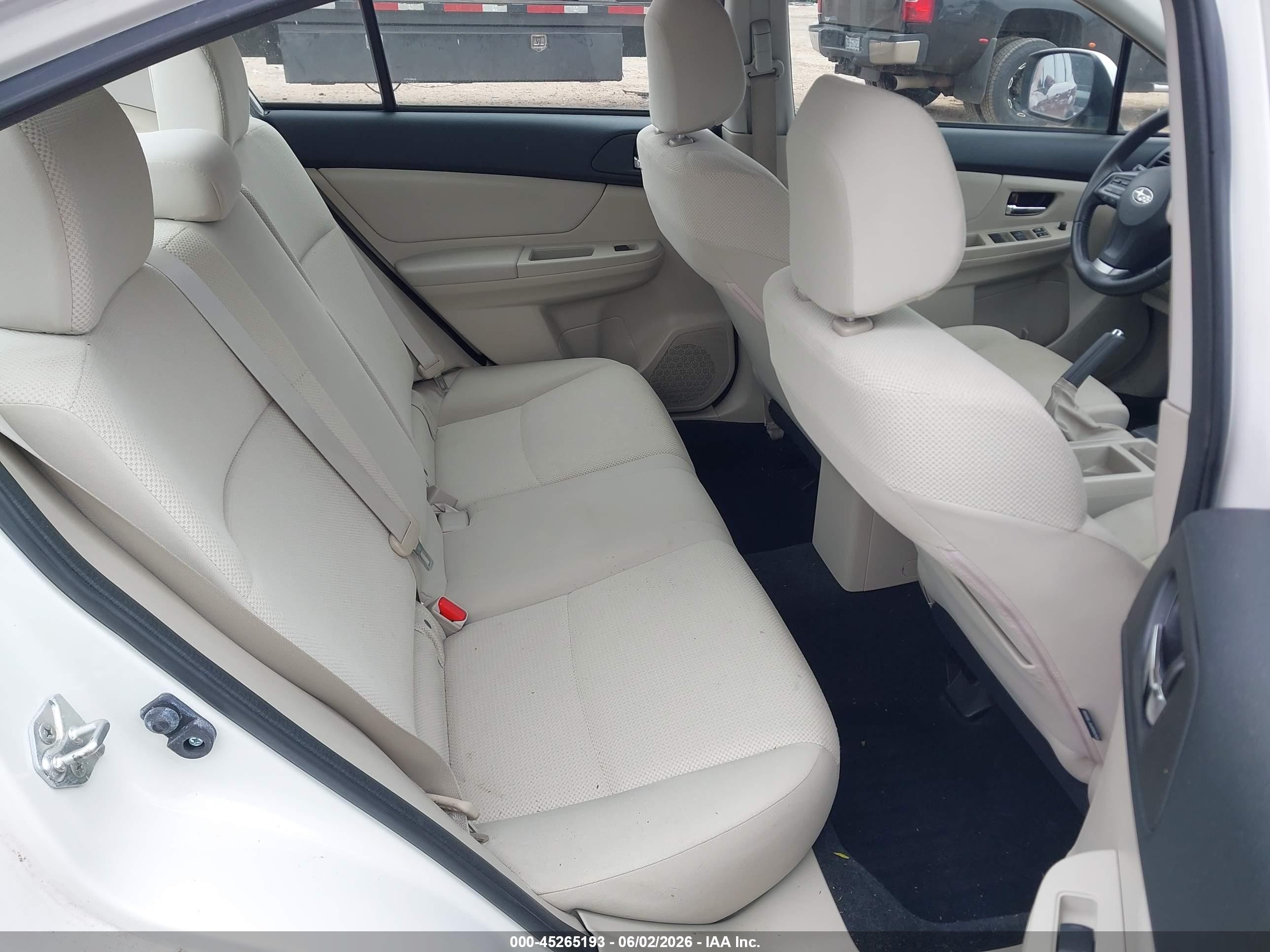 2012 Subaru Impreza 2.0i Premium White vin: JF1GJAD66CH019373