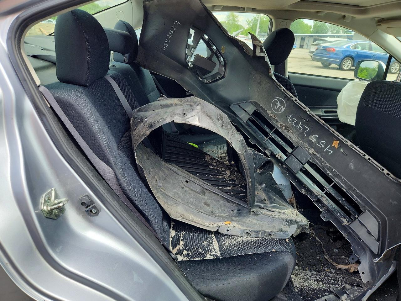 2013 Subaru Impreza Premium Silver vin: JF1GJAD68DH014757
