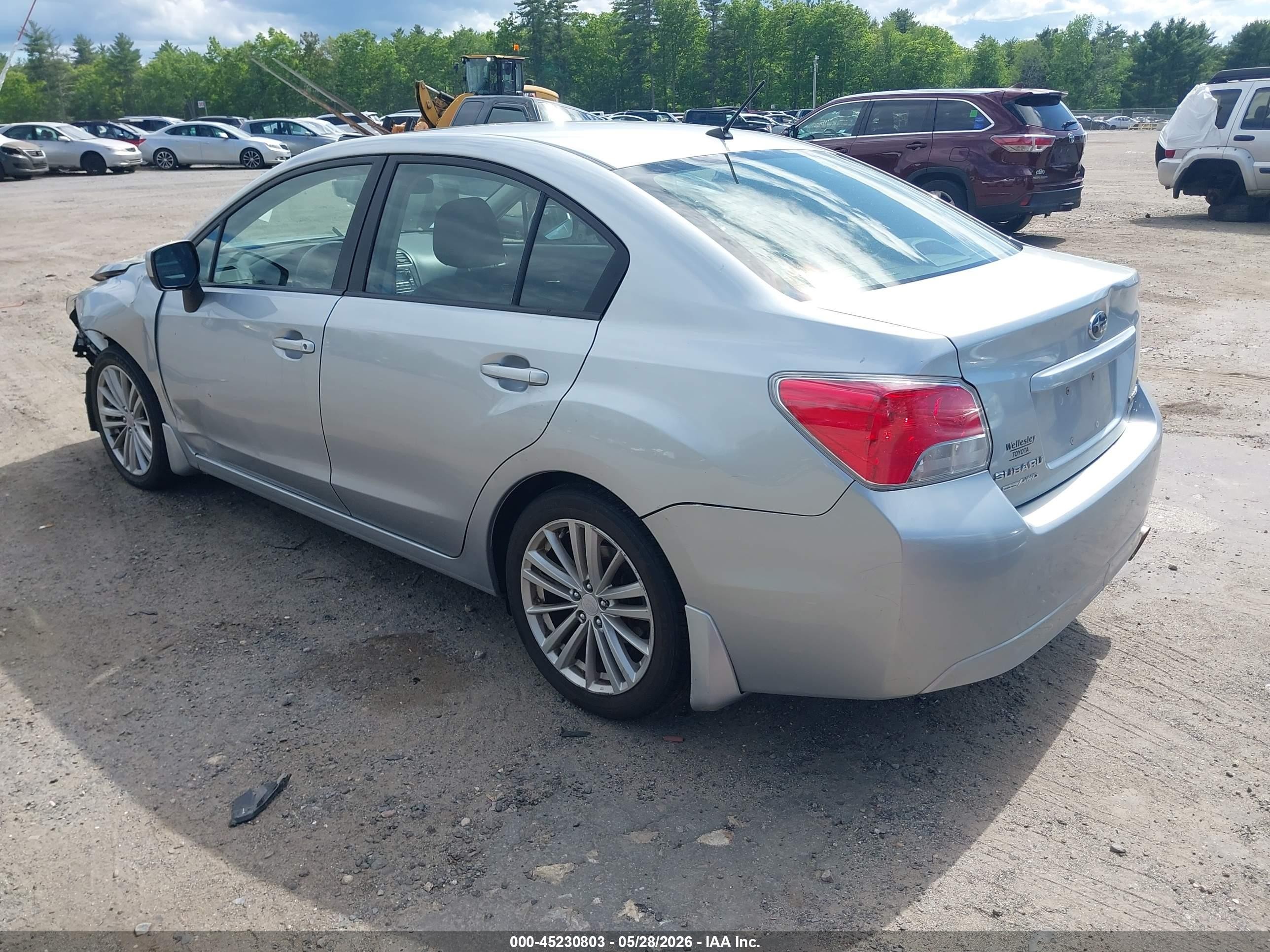 2012 Subaru Impreza 2.0i Premium Silver vin: JF1GJAD6XCH005573