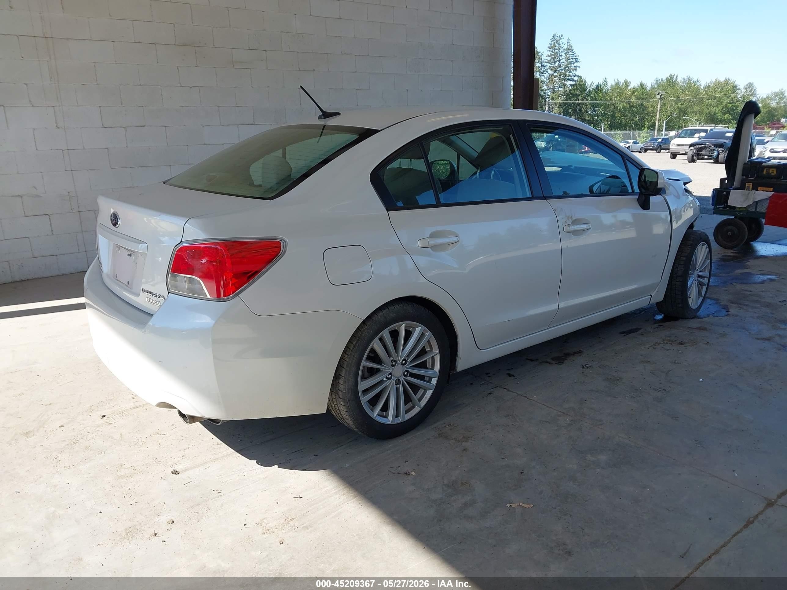 2012 Subaru Impreza 2.0i Premium White vin: JF1GJAE68CH007353