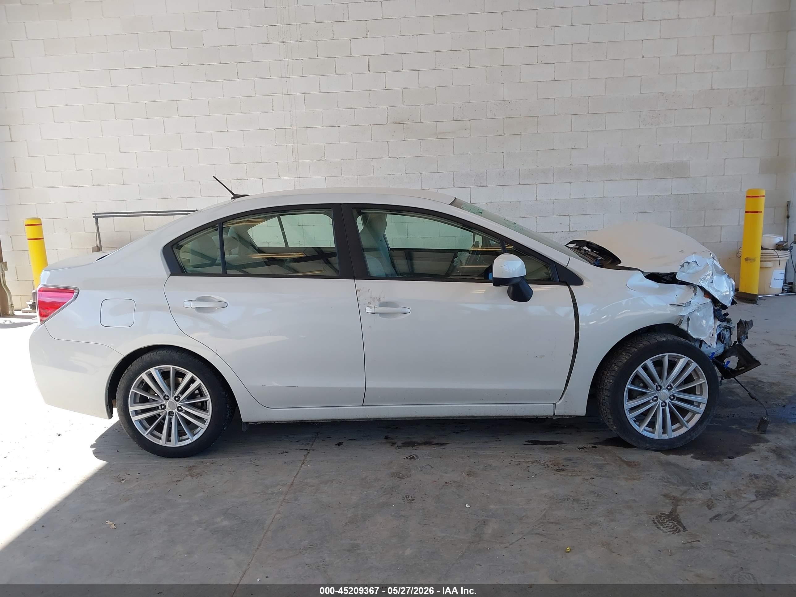 2012 Subaru Impreza 2.0i Premium White vin: JF1GJAE68CH007353
