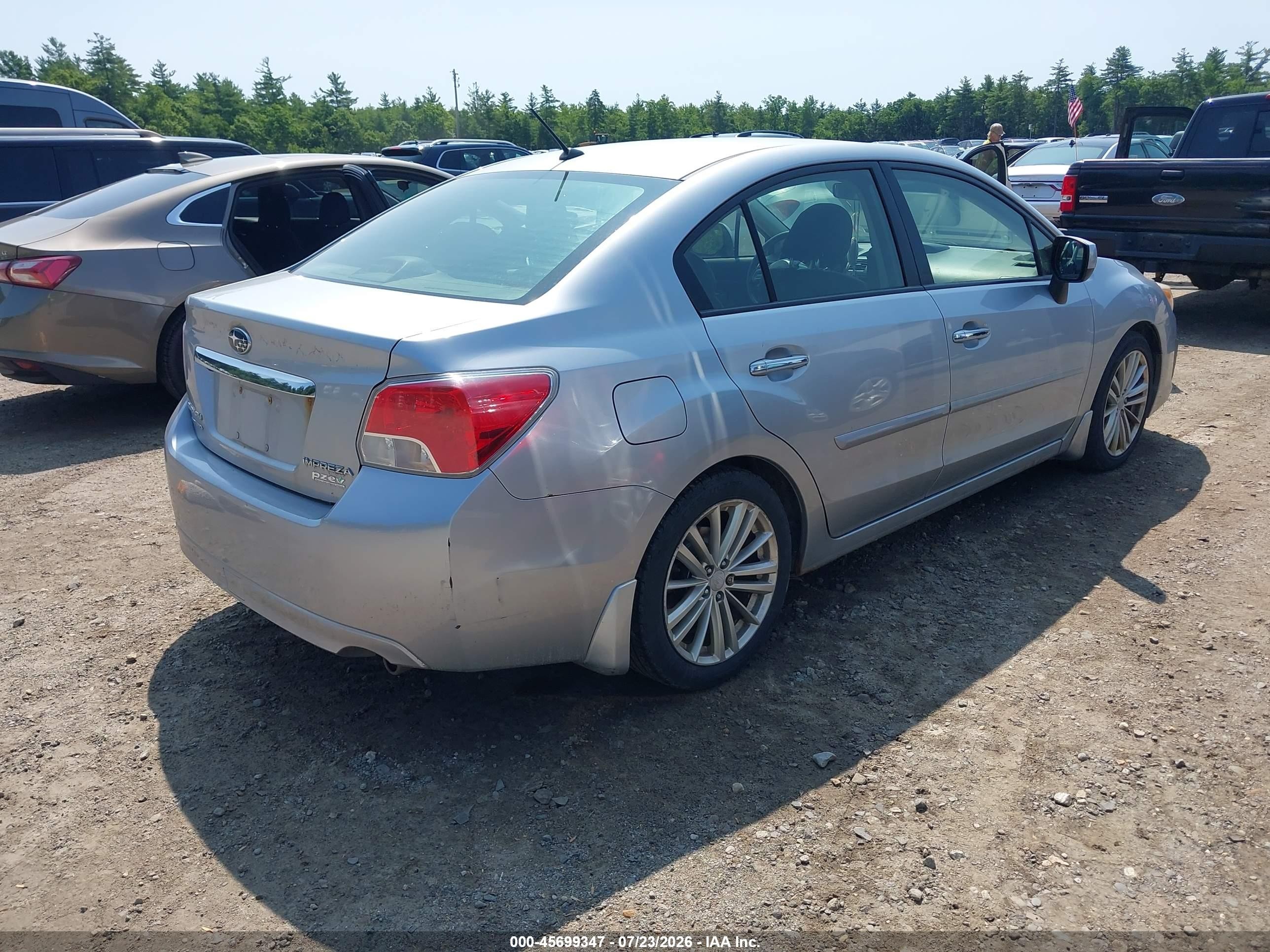 2014 Subaru Impreza 2.0i Limited Серебряный vin: JF1GJAG67EH018909