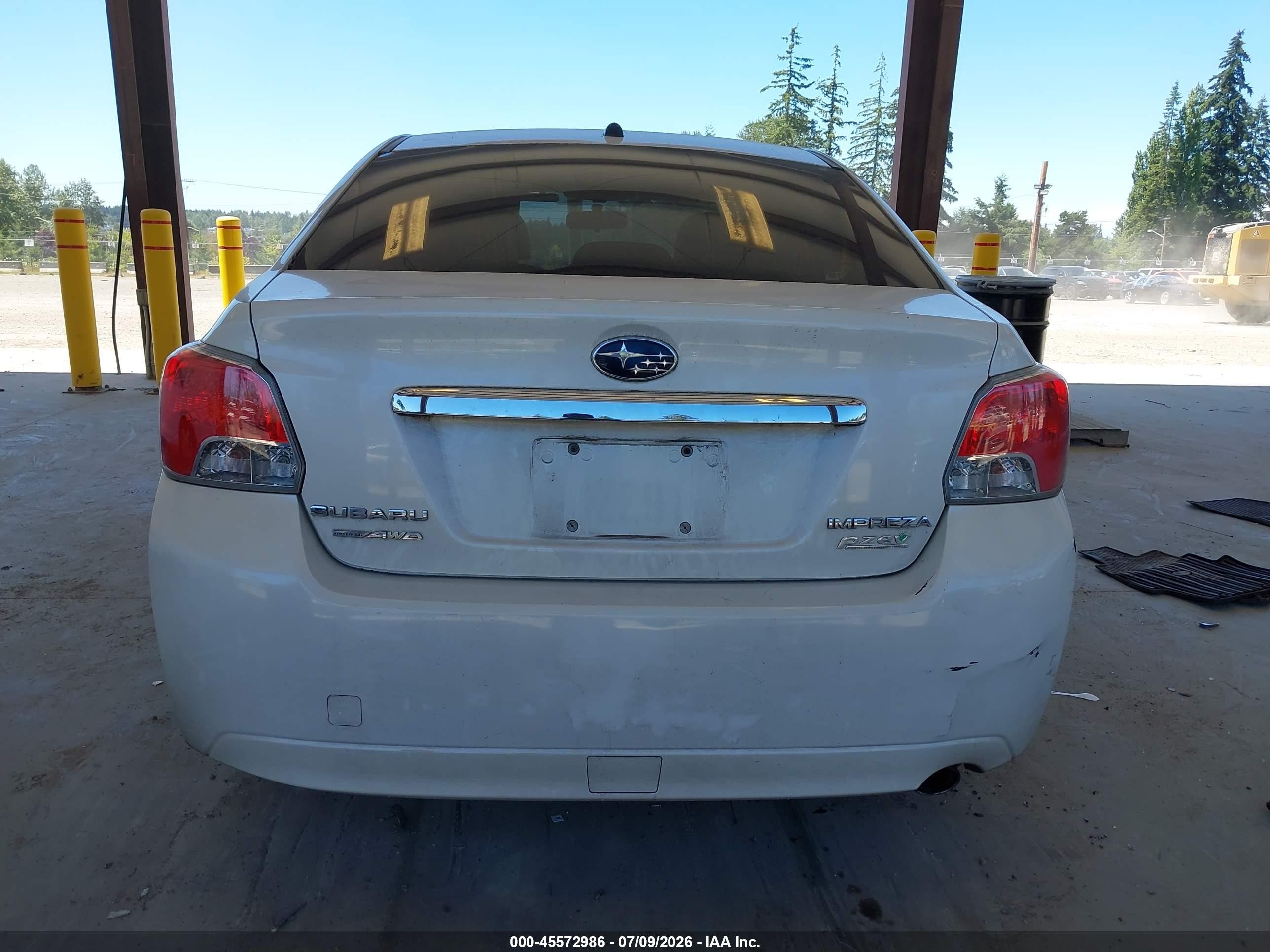 2013 Subaru Impreza 2.0i Limited White vin: JF1GJAH62DH008317
