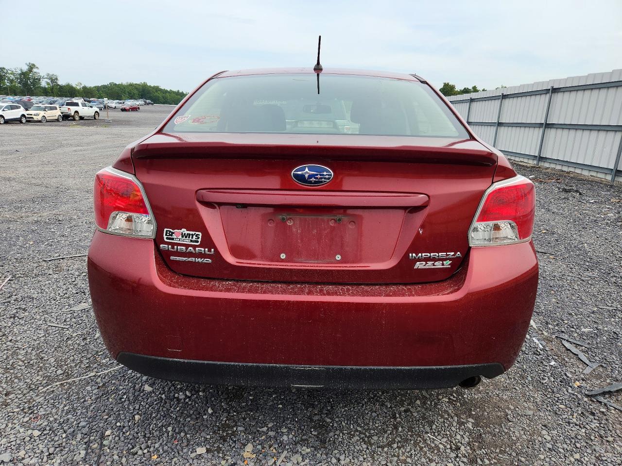 2015 Subaru Impreza Premium Plus Burgundy vin: JF1GJAK65FH007657