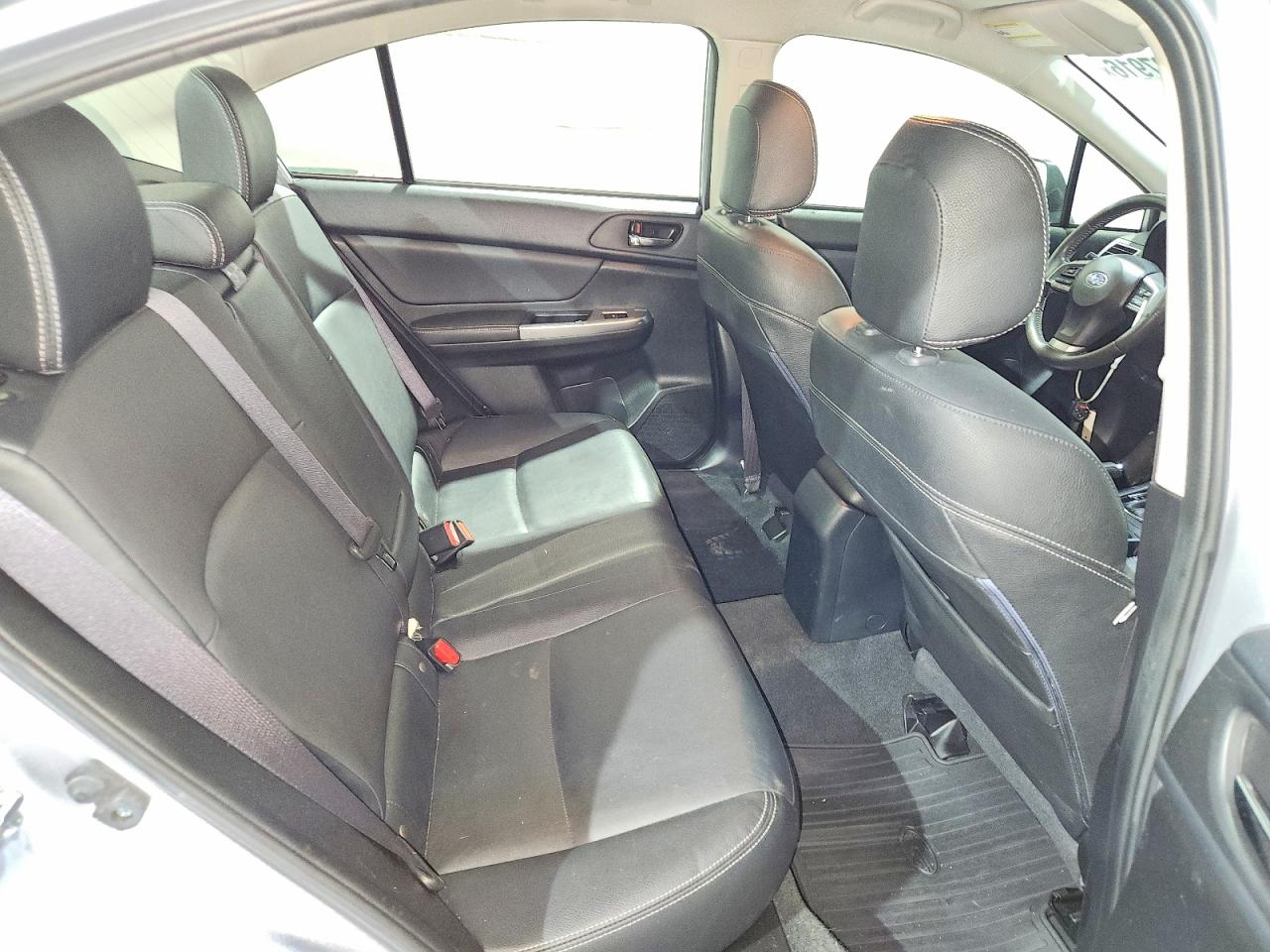 2015 Subaru Impreza Limited Silver vin: JF1GJAM65FH018333