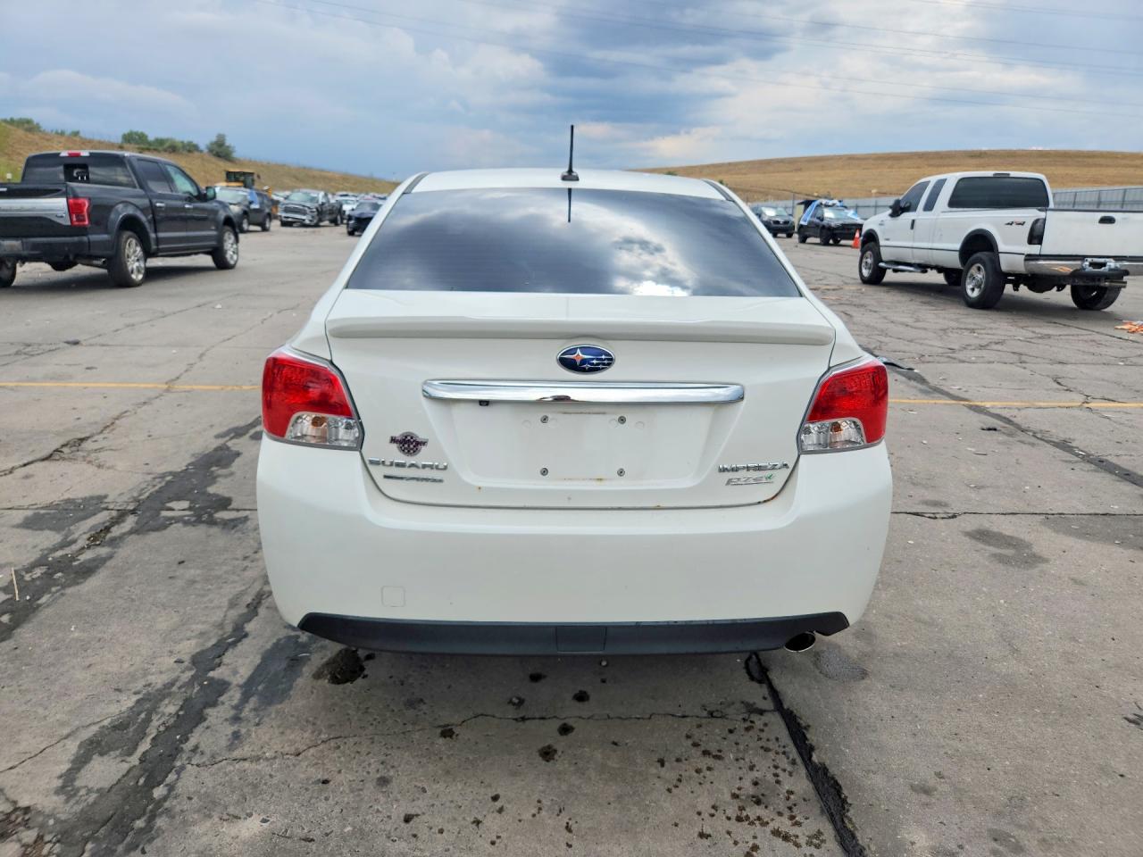 2015 Subaru Impreza Limited White vin: JF1GJAN63FH019303