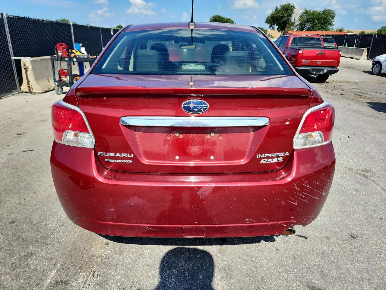 2015 Subaru Impreza Sport Limited Red vin: JF1GJAS68FH024629