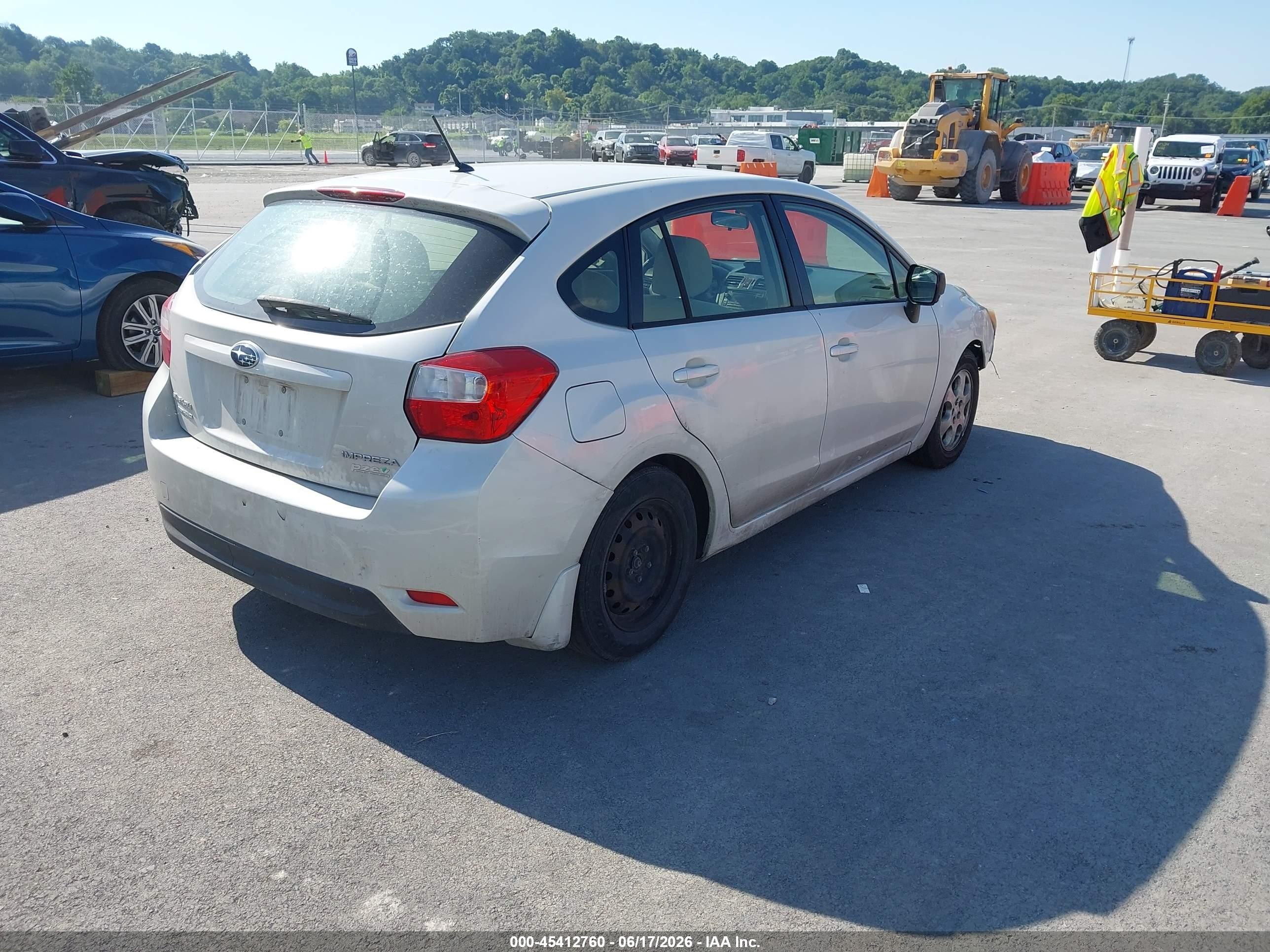 2014 Subaru Impreza 2.0i White vin: JF1GPAA60E8264322