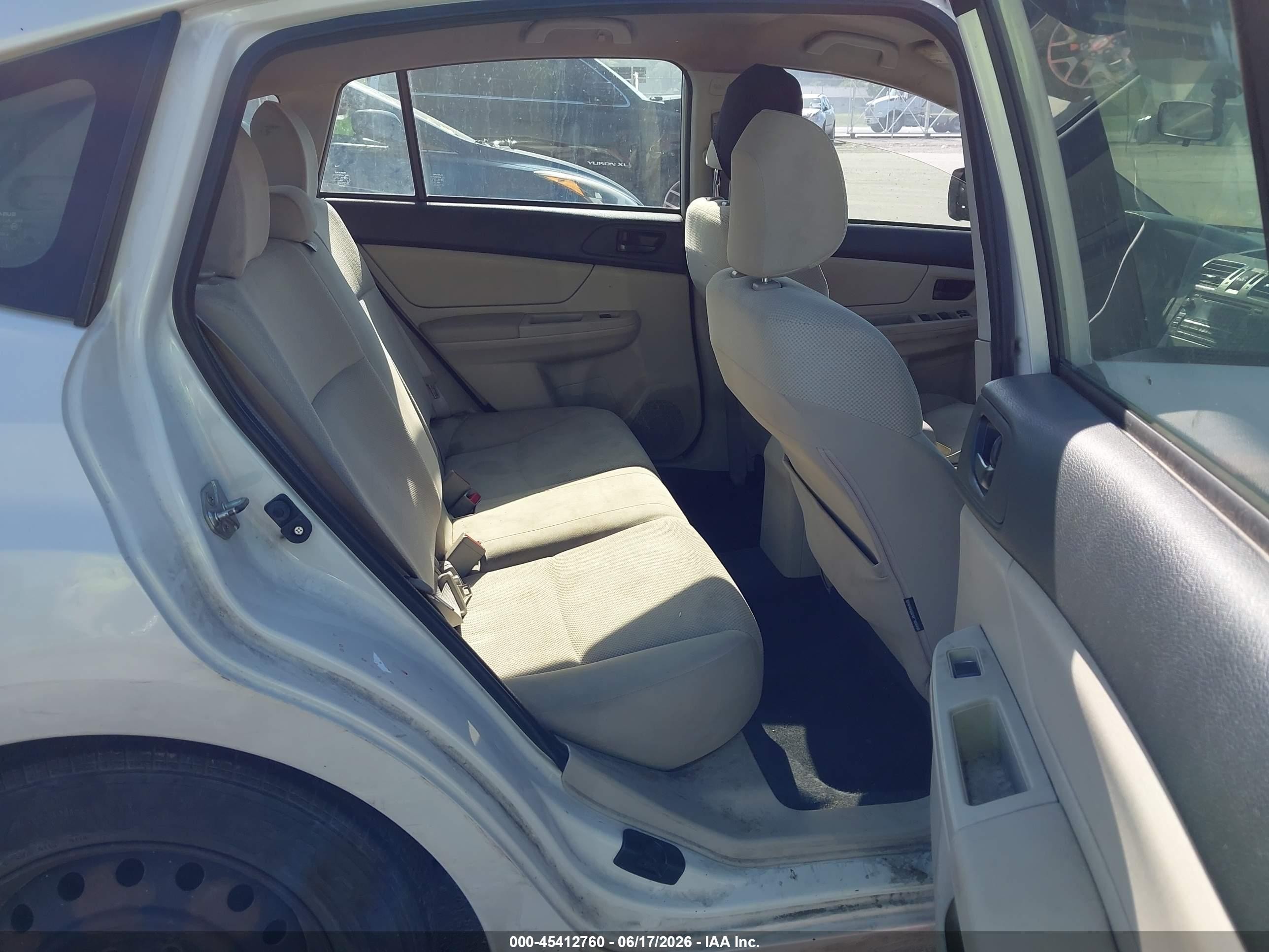 2014 Subaru Impreza 2.0i White vin: JF1GPAA60E8264322