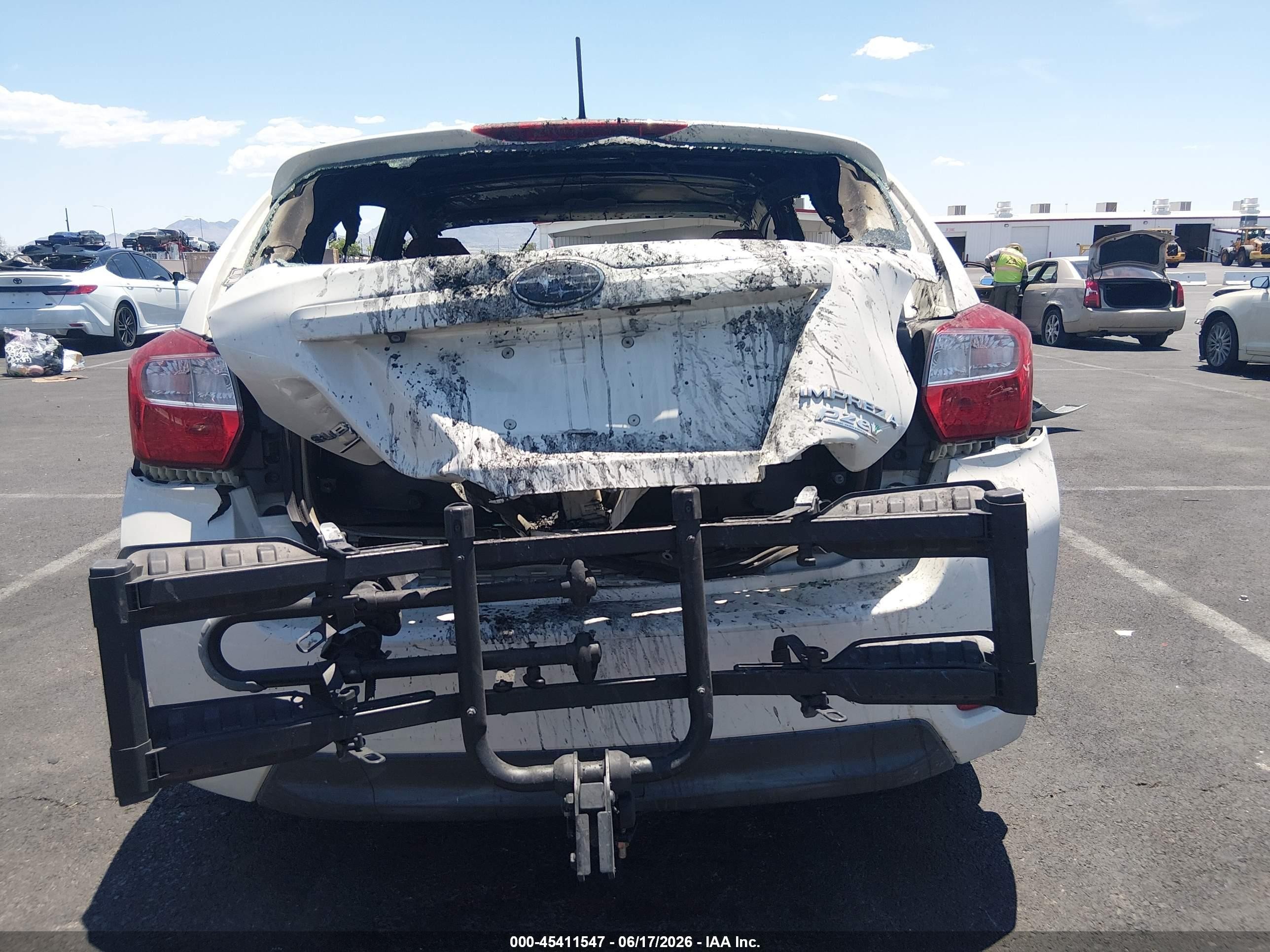 2015 Subaru Impreza 2.0i White vin: JF1GPAA60F8256433