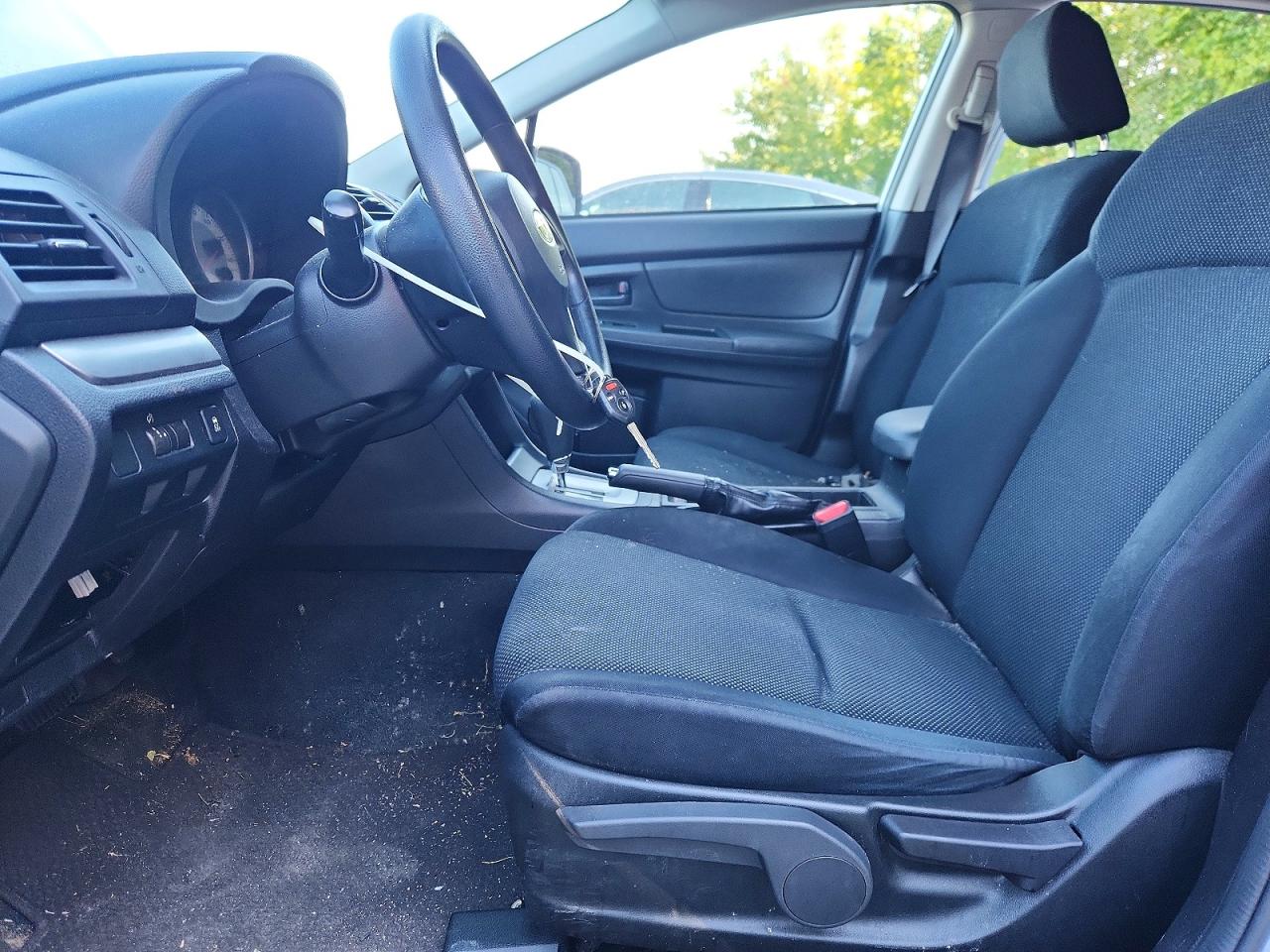 2014 Subaru Impreza Серебряный vin: JF1GPAA61E8280223