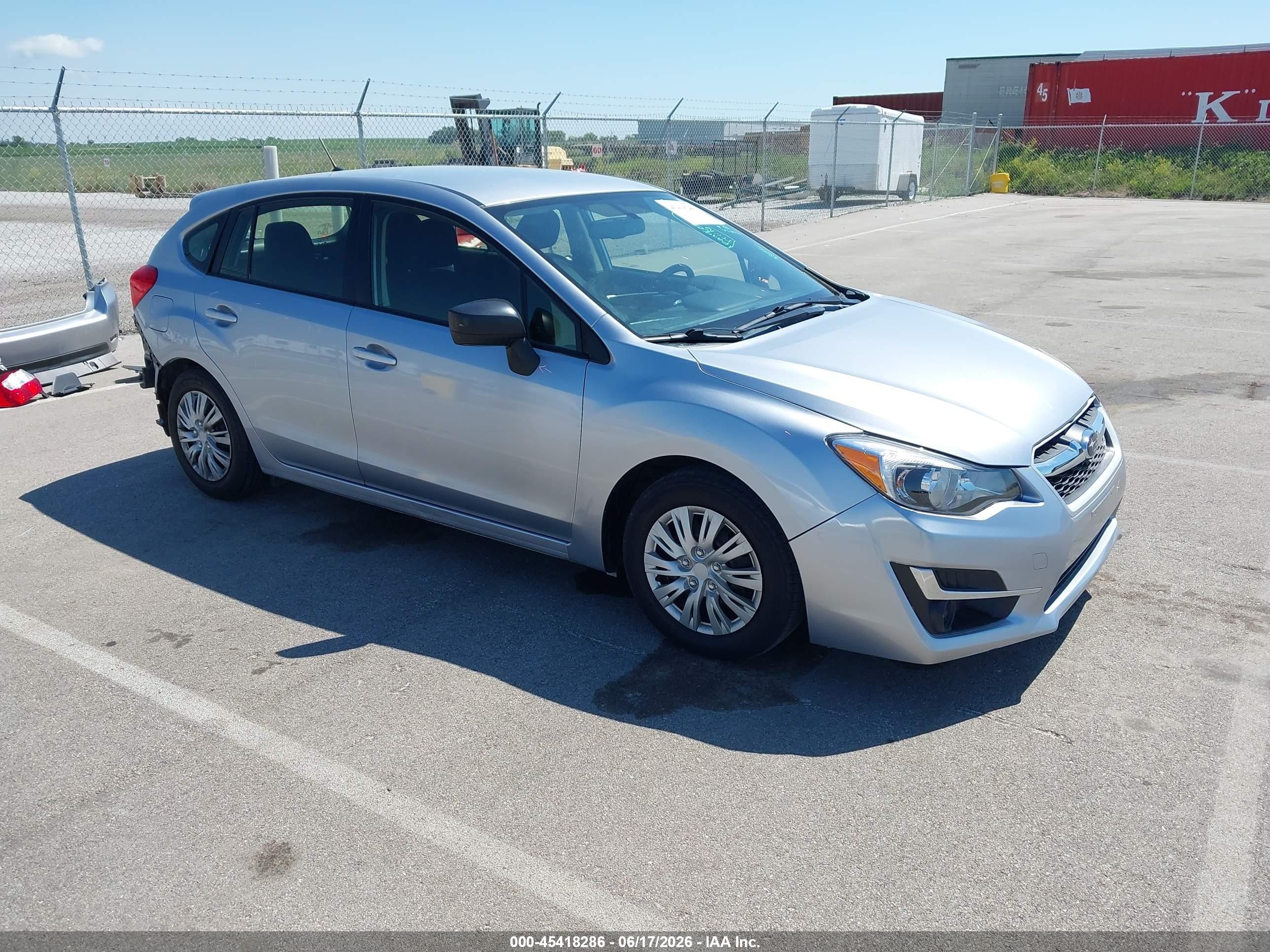 2015 Subaru Impreza 2.0i Серебряный vin: JF1GPAA63F8282007