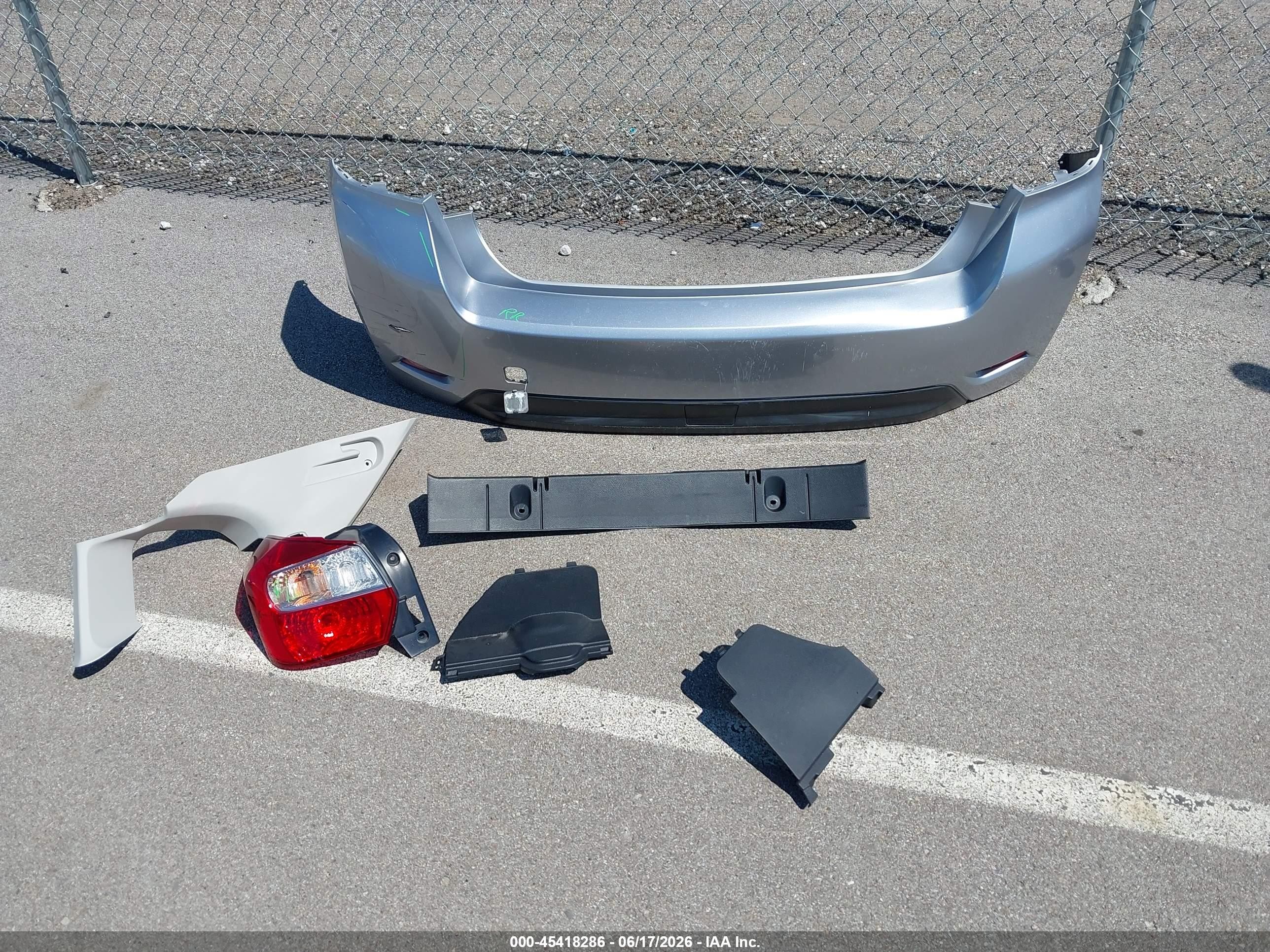 2015 Subaru Impreza 2.0i Серебряный vin: JF1GPAA63F8282007