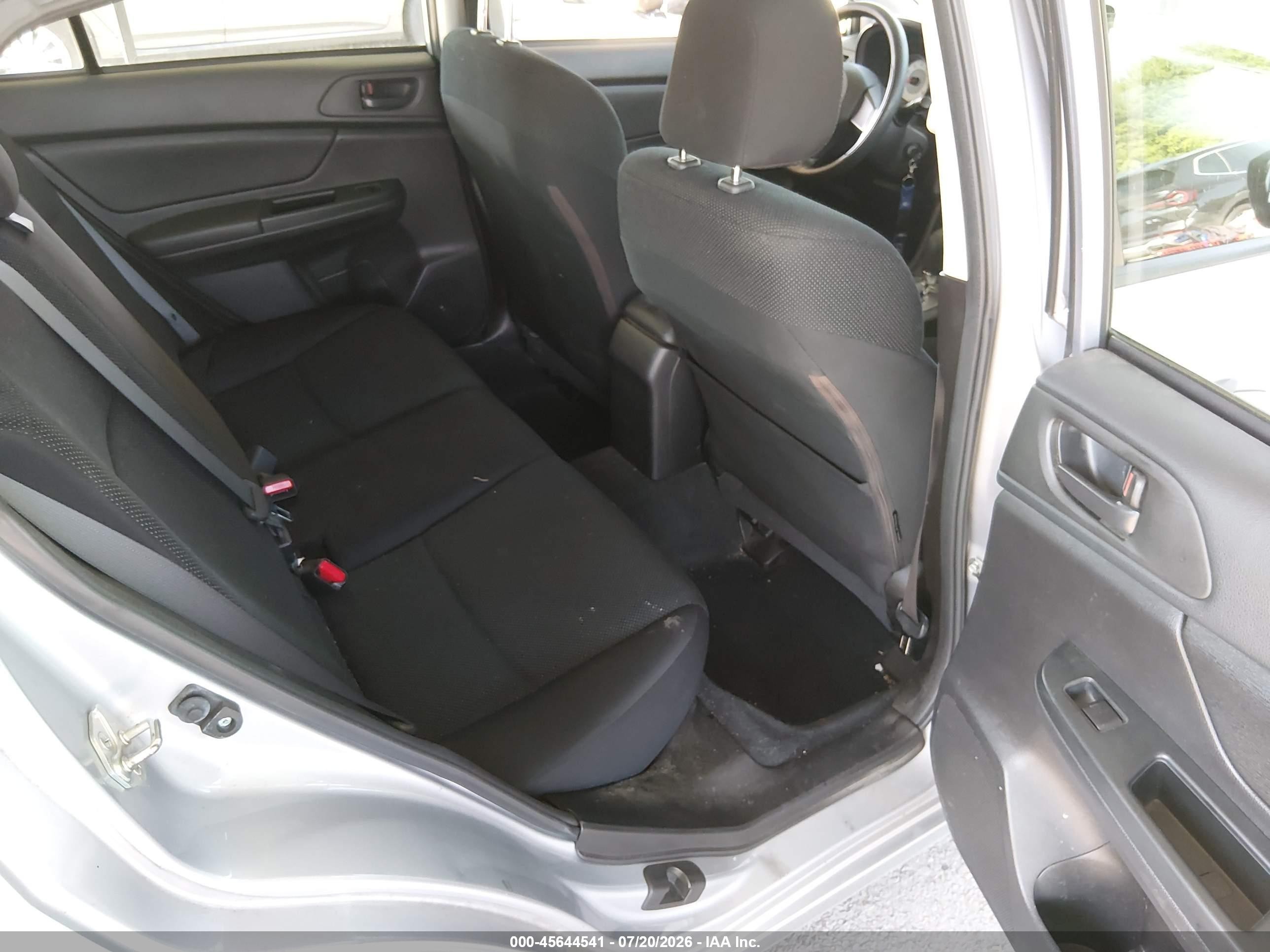 2012 Subaru Impreza 2.0i Silver vin: JF1GPAA64CH234737