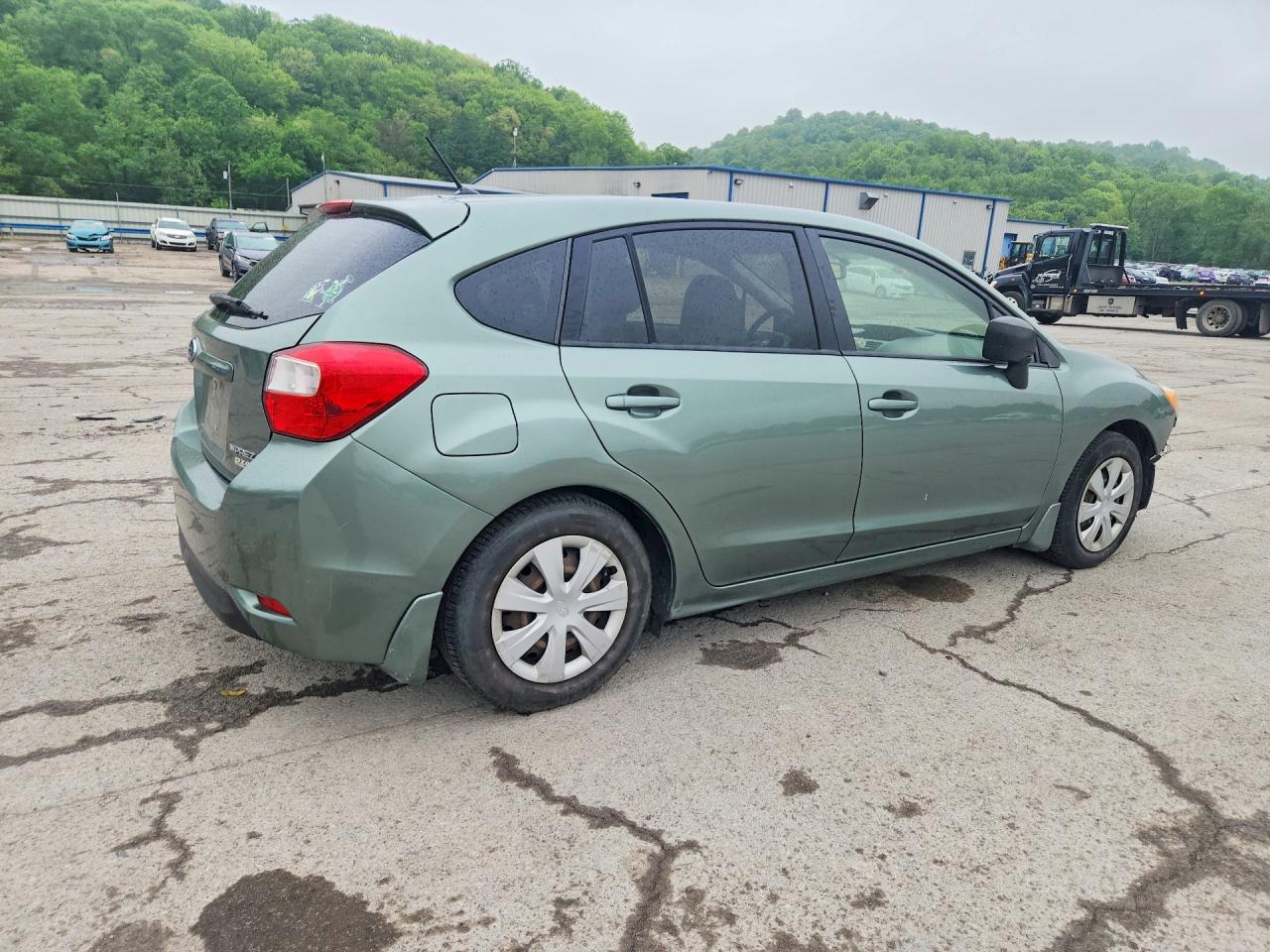 2014 Subaru Impreza Зеленый vin: JF1GPAA64E8252383