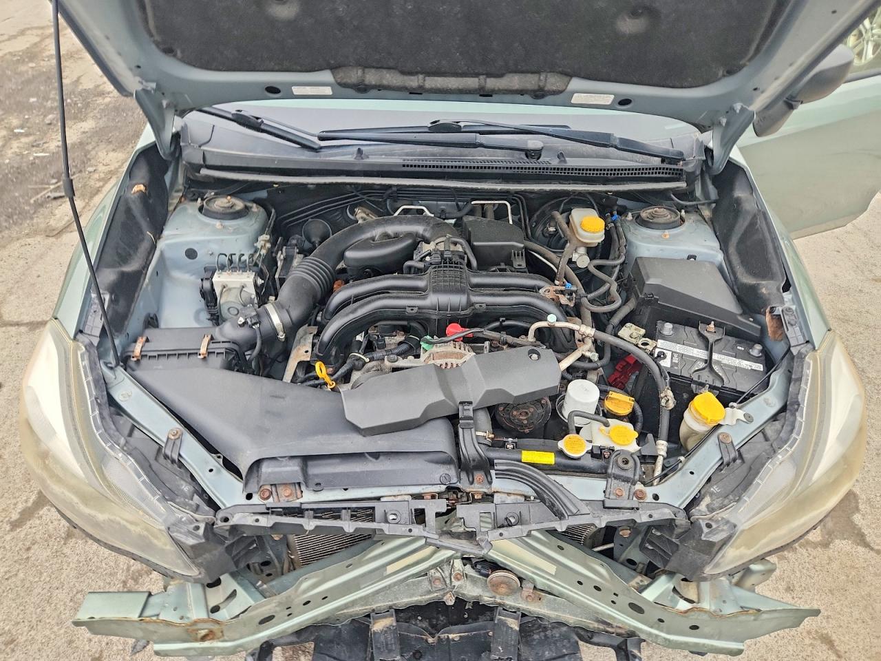2014 Subaru Impreza Зеленый vin: JF1GPAA64E8252383
