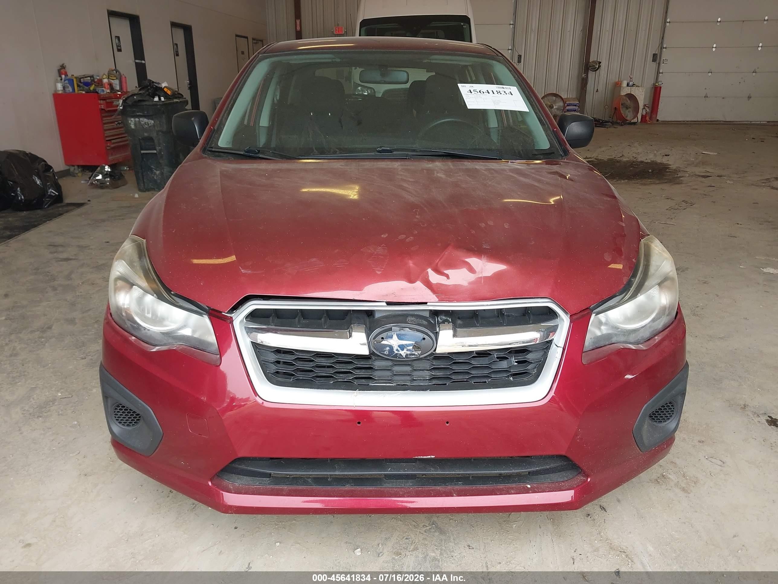 2014 Subaru Impreza 2.0i Red vin: JF1GPAA64E8335604