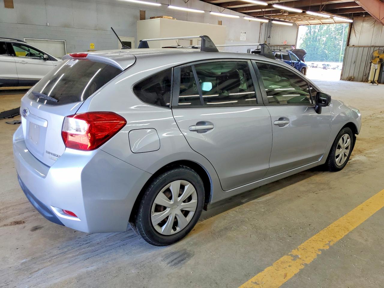 2015 Subaru Impreza Silver vin: JF1GPAA64F8326497