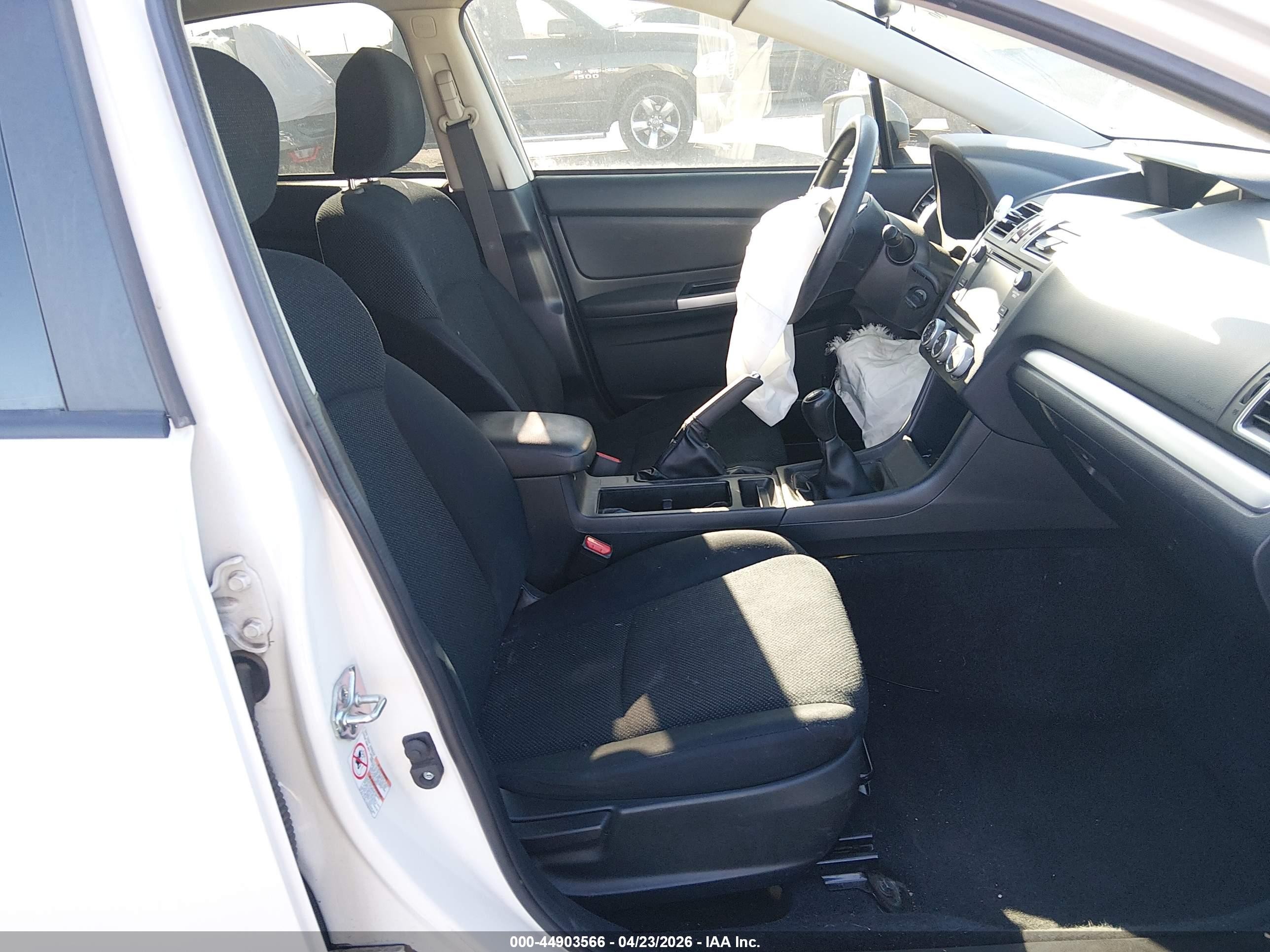 2015 Subaru Impreza 2.0i White vin: JF1GPAA65F9252498