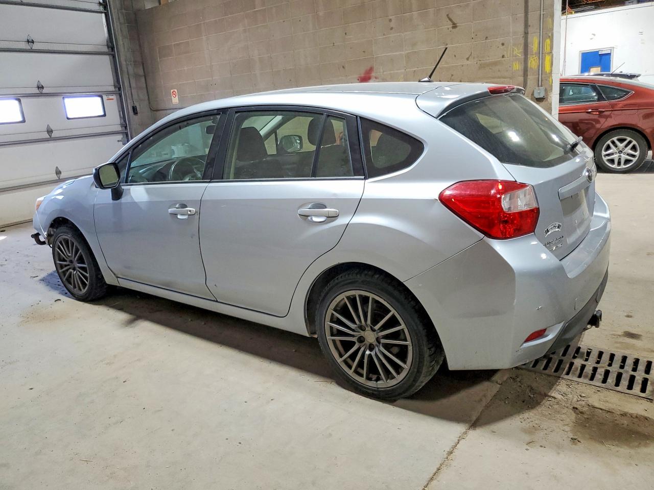 2013 Subaru Impreza Silver vin: JF1GPAA66D1876712