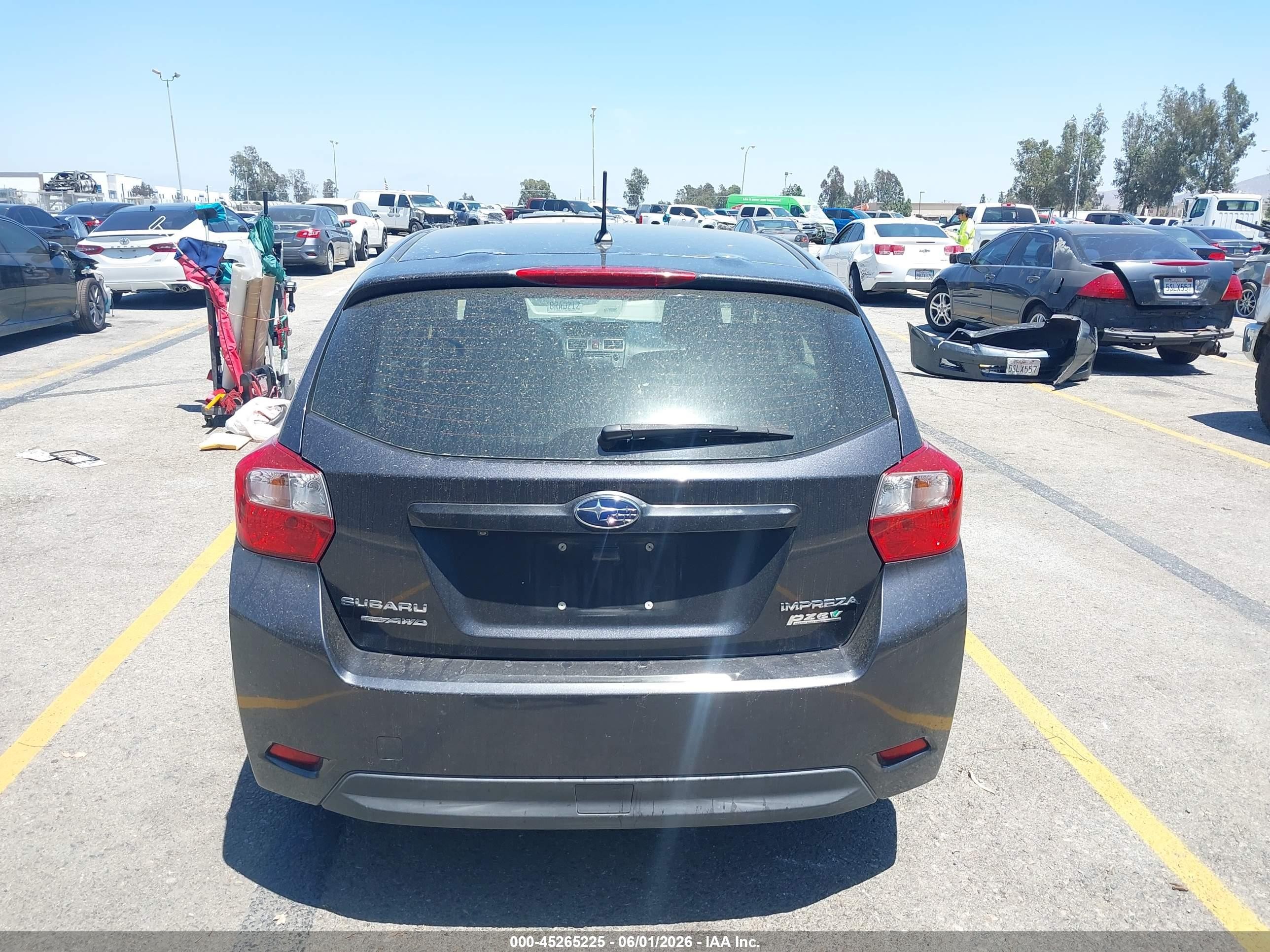 2015 Subaru Impreza 2.0i Серый vin: JF1GPAA66F8328574