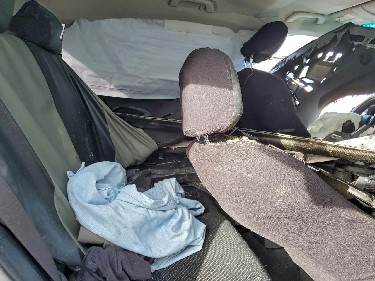 2015 Subaru Impreza Silver vin: JF1GPAA67F9321112