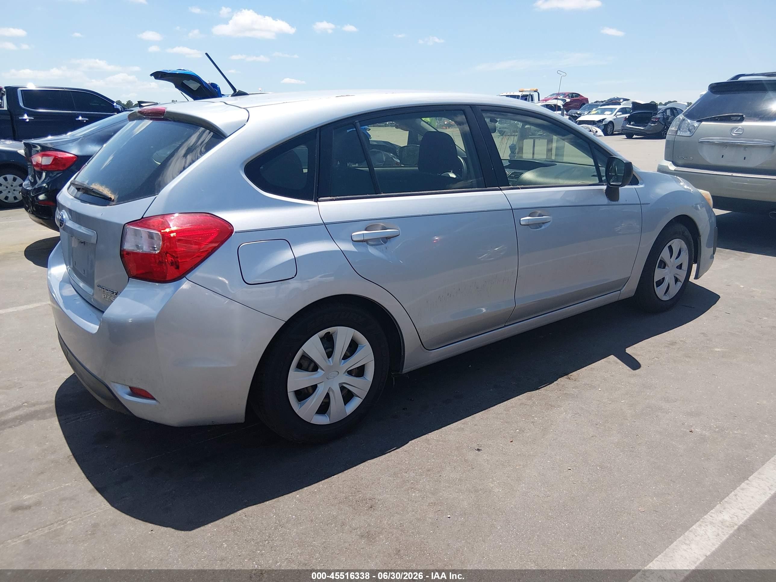 2013 Subaru Impreza 2.0i Silver vin: JF1GPAA68D2216200