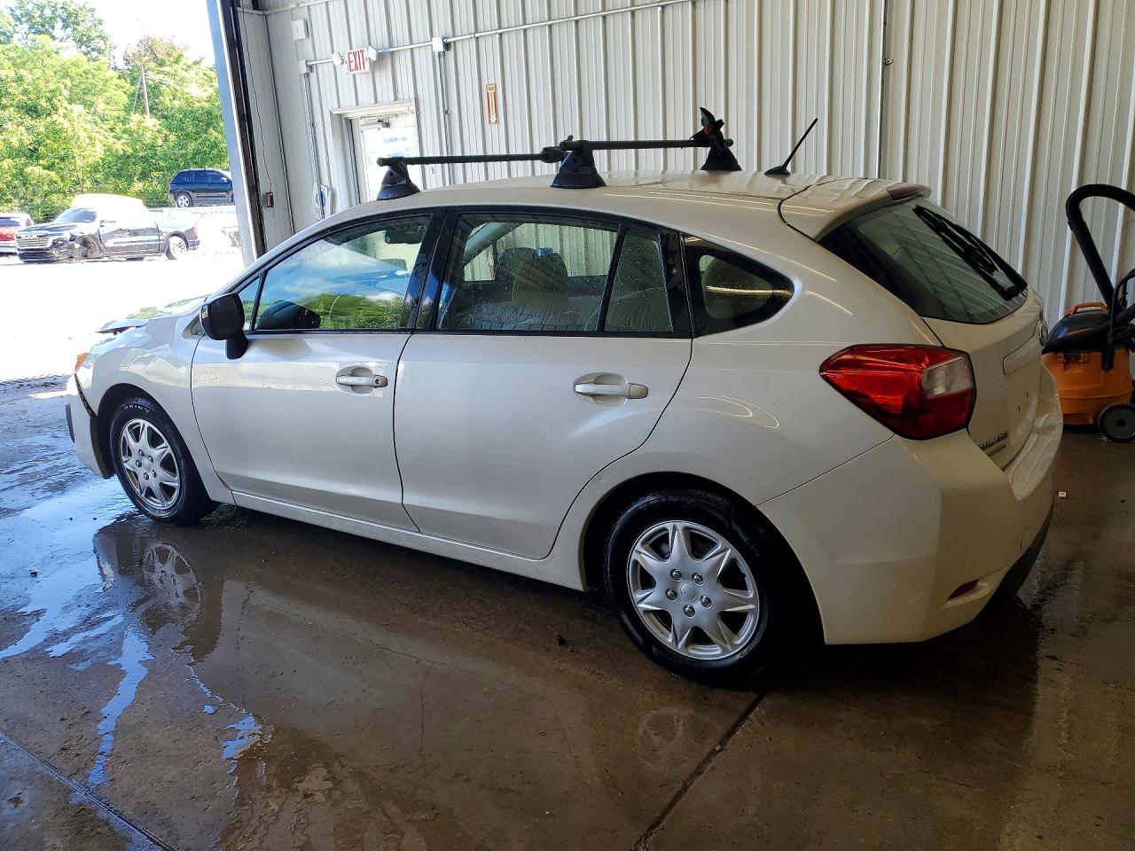 2013 Subaru Impreza White vin: JF1GPAA68DH866917
