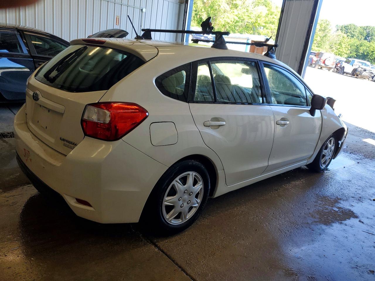 2013 Subaru Impreza White vin: JF1GPAA68DH866917