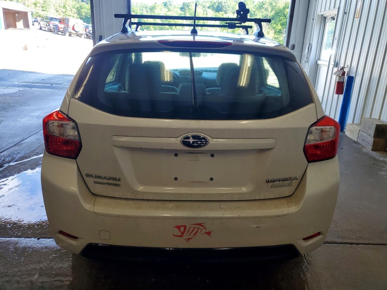 2013 Subaru Impreza White vin: JF1GPAA68DH866917