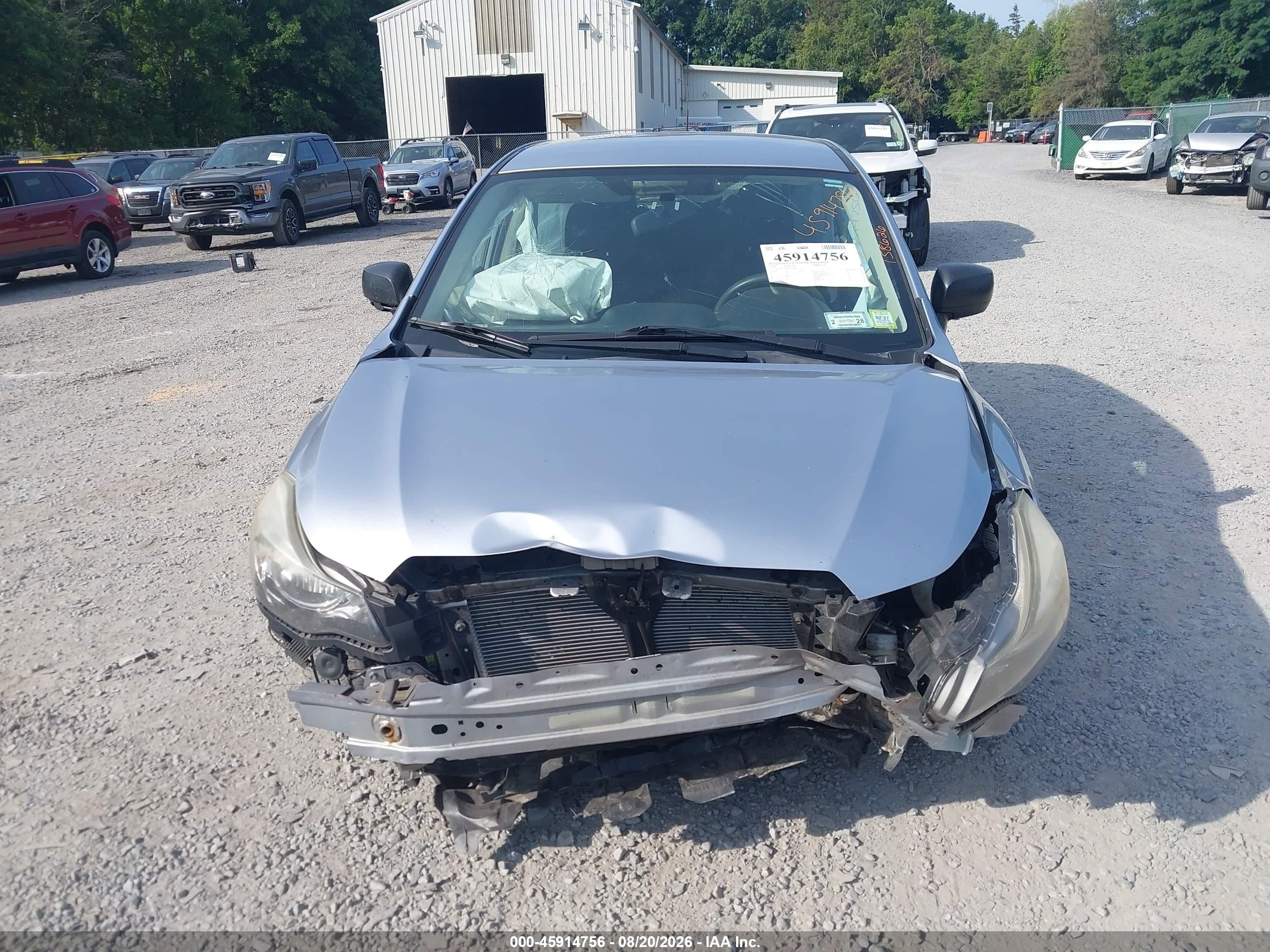 2014 Subaru Impreza 2.0i Silver vin: JF1GPAA68E8312388